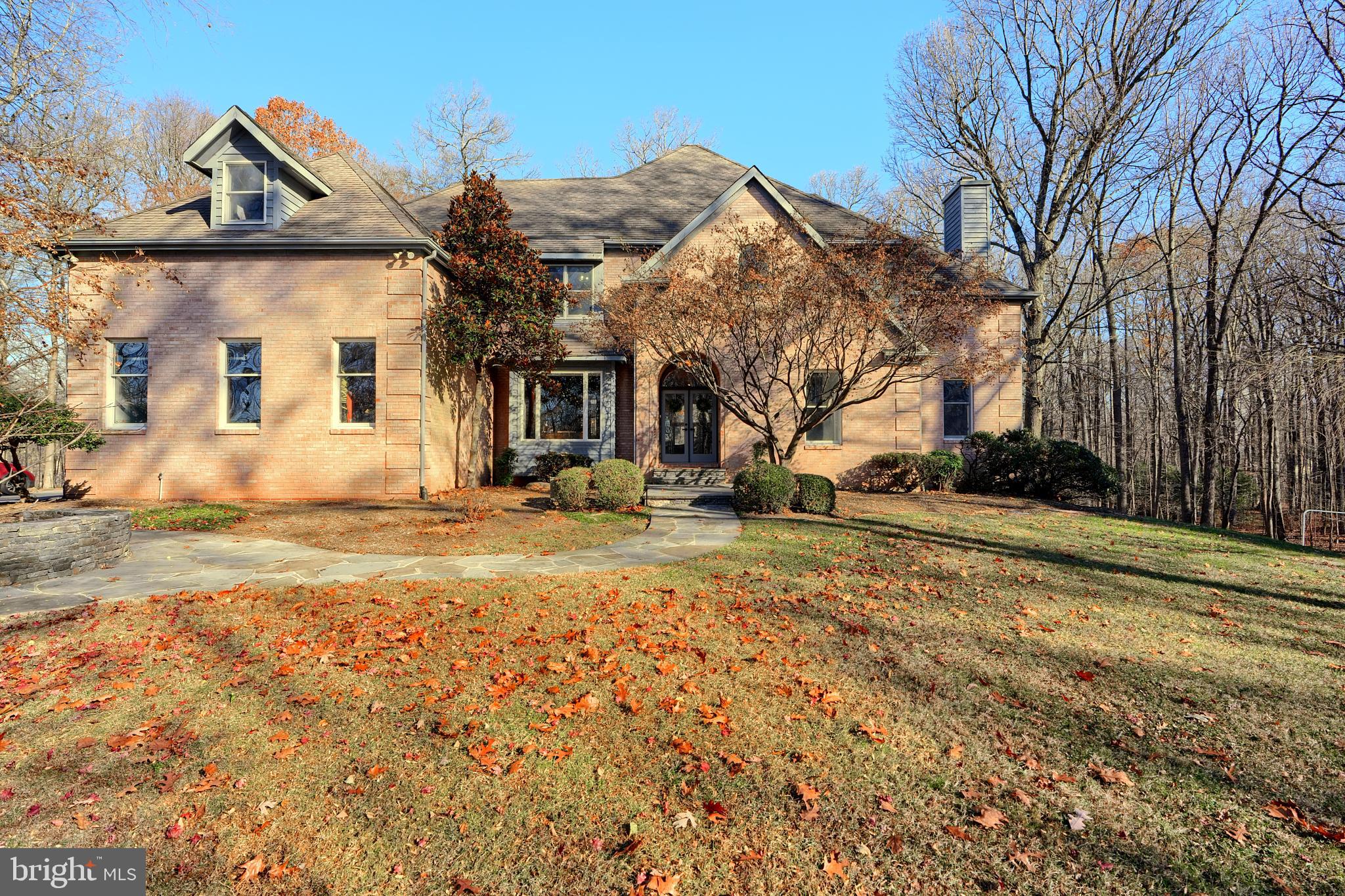 TWELVE HILLS - Residential