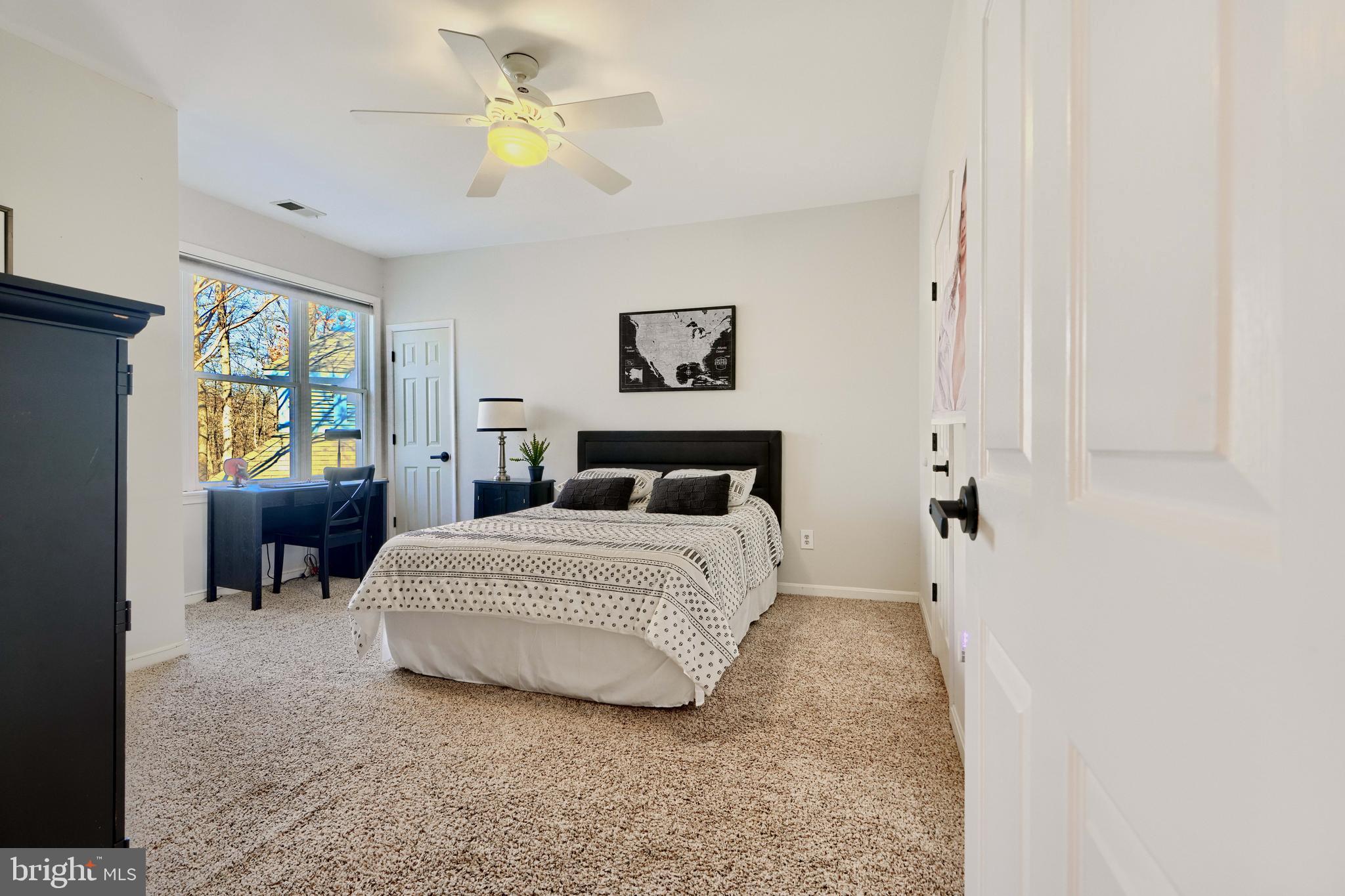 TWELVE HILLS - Residential