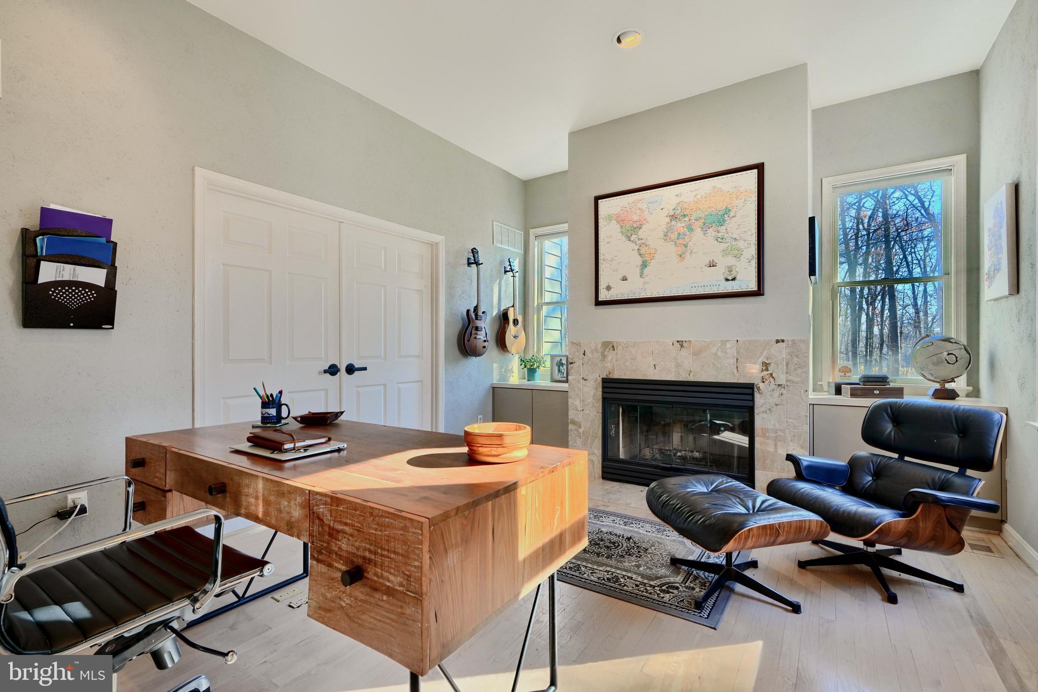 TWELVE HILLS - Residential