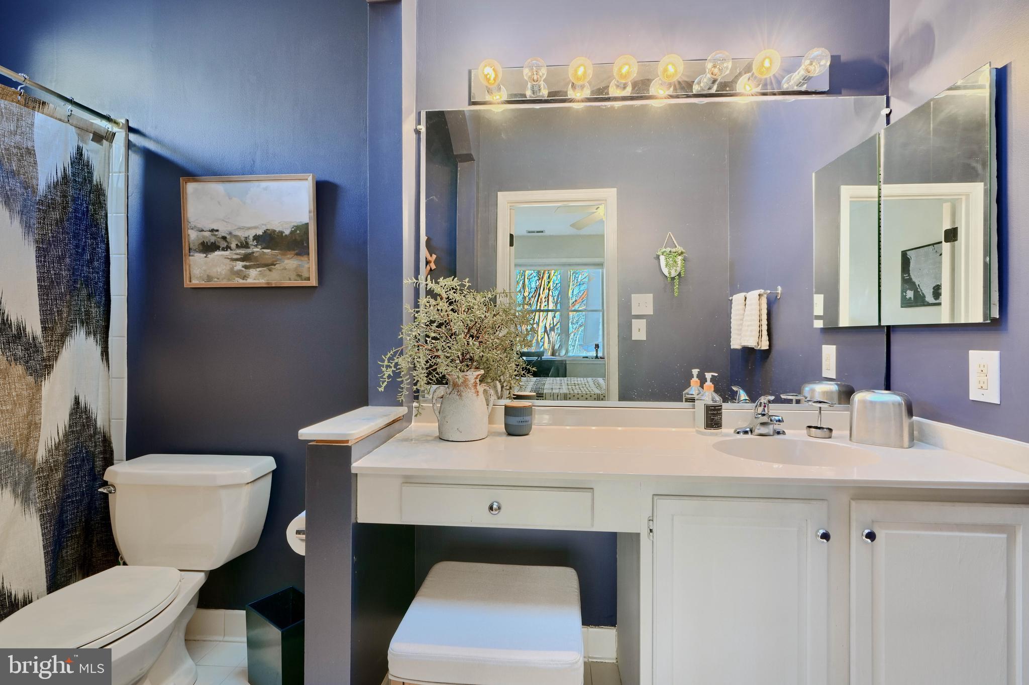 TWELVE HILLS - Residential