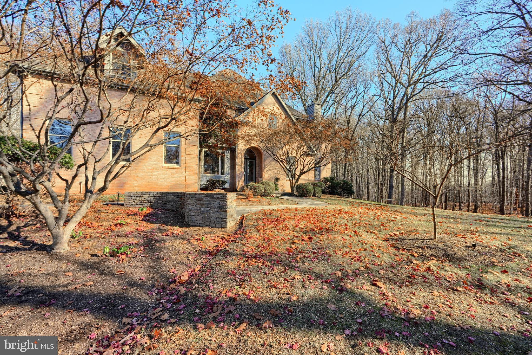 TWELVE HILLS - Residential