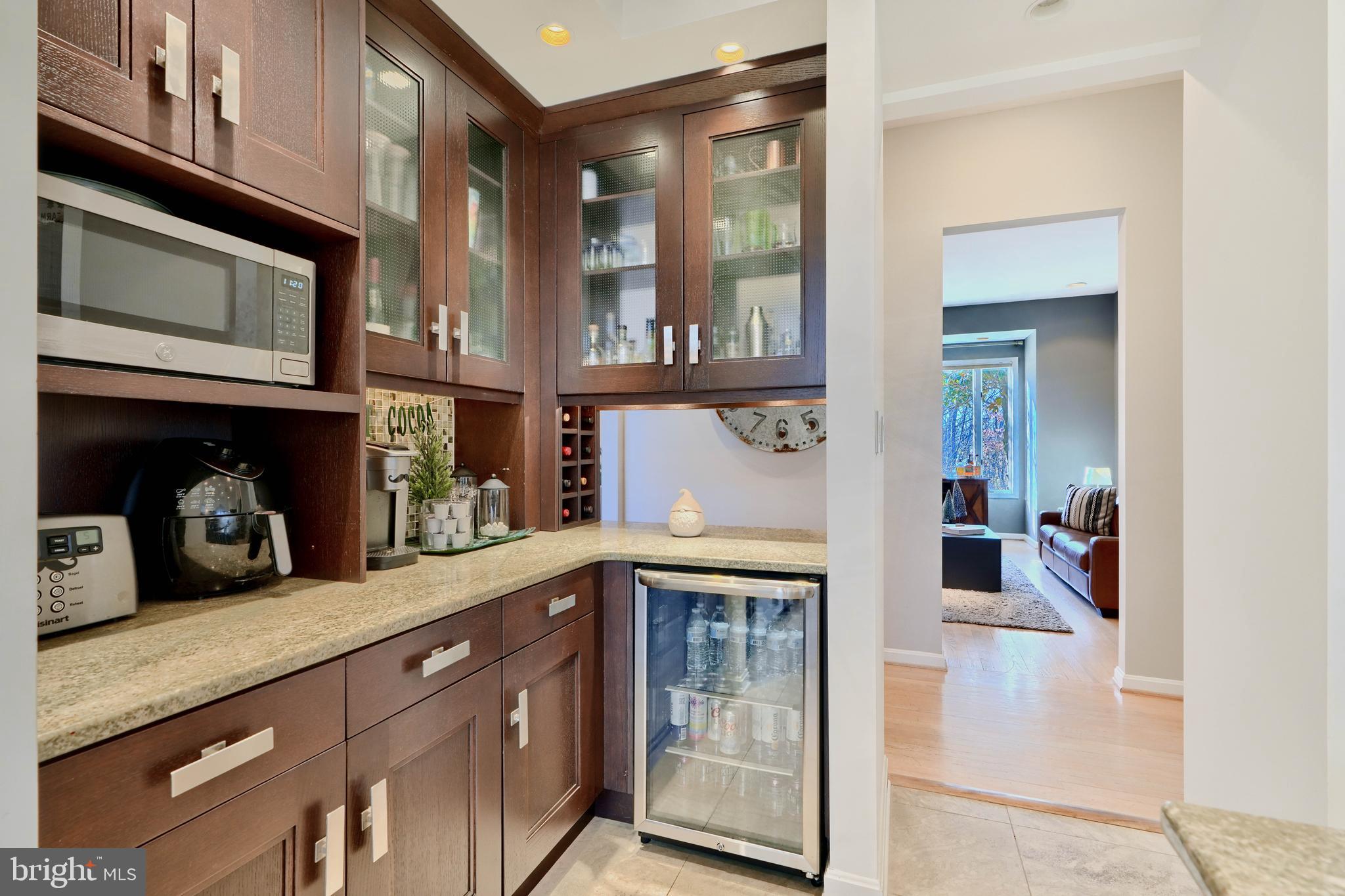 TWELVE HILLS - Residential