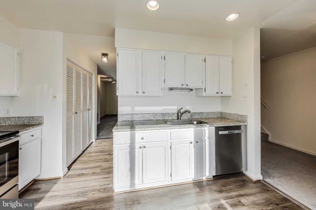 Photo of 16 Dudley Court #7, BETHESDA, MD 20814 (MLS # MDMC2241728)
