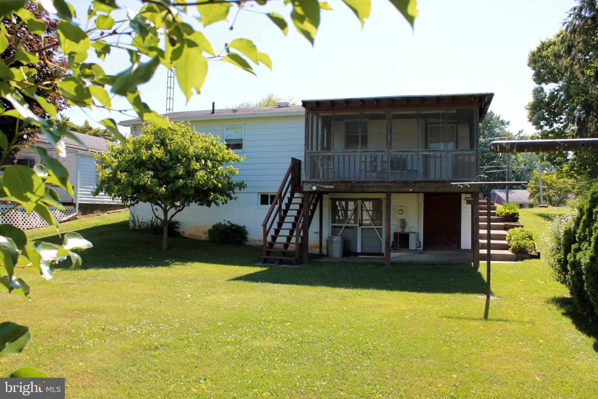 GREENBERRY HILLS - Residential
