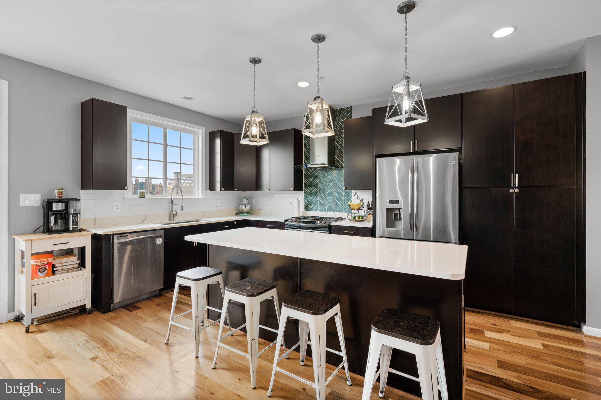 LOCUST POINT - Residential