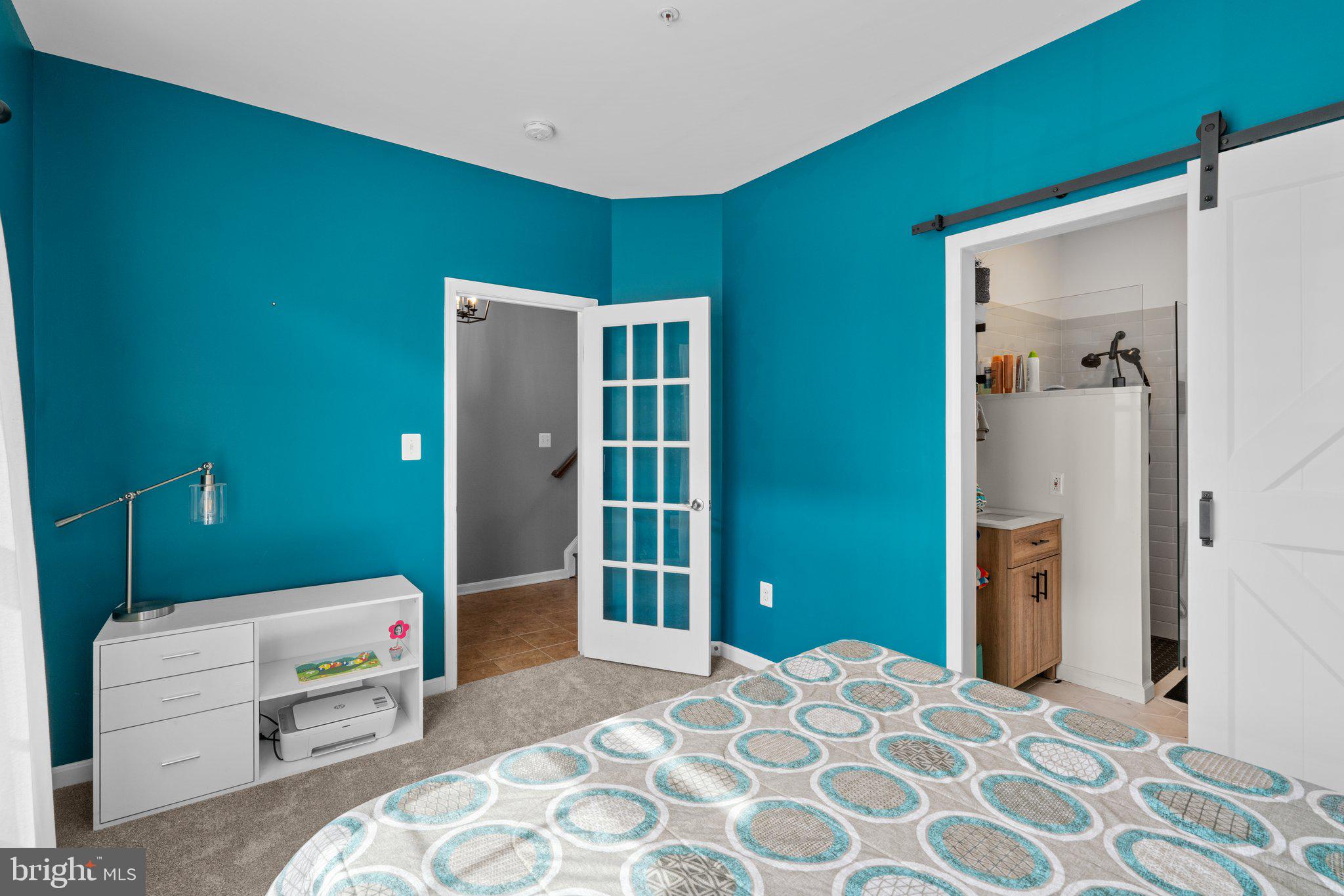 LOCUST POINT - Residential