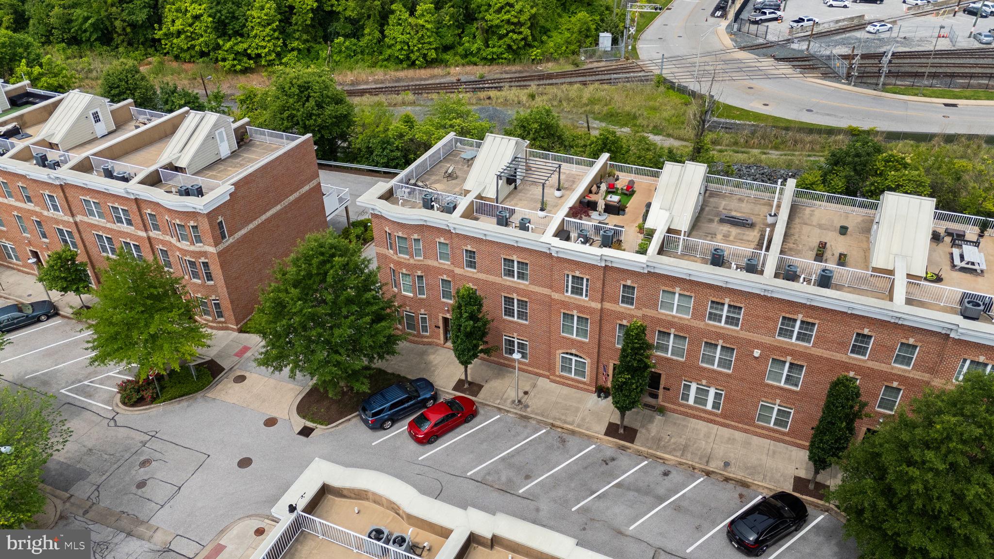LOCUST POINT - Residential