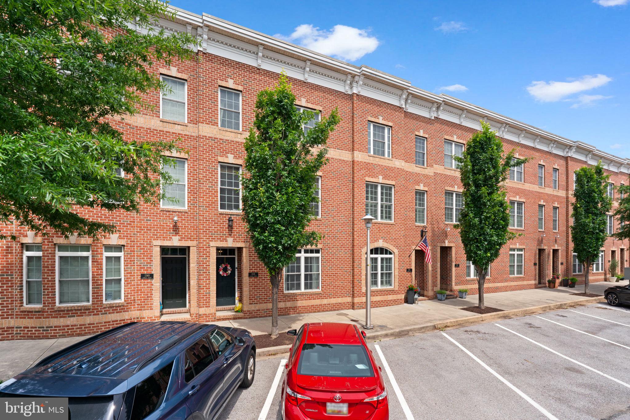 LOCUST POINT - Residential