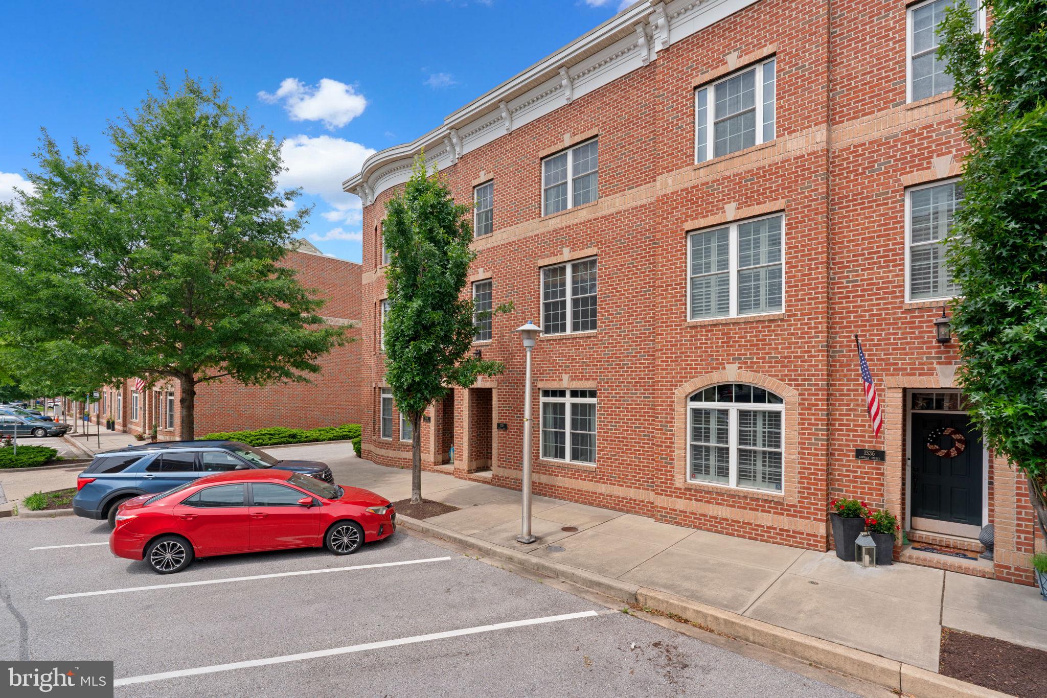 LOCUST POINT - Residential
