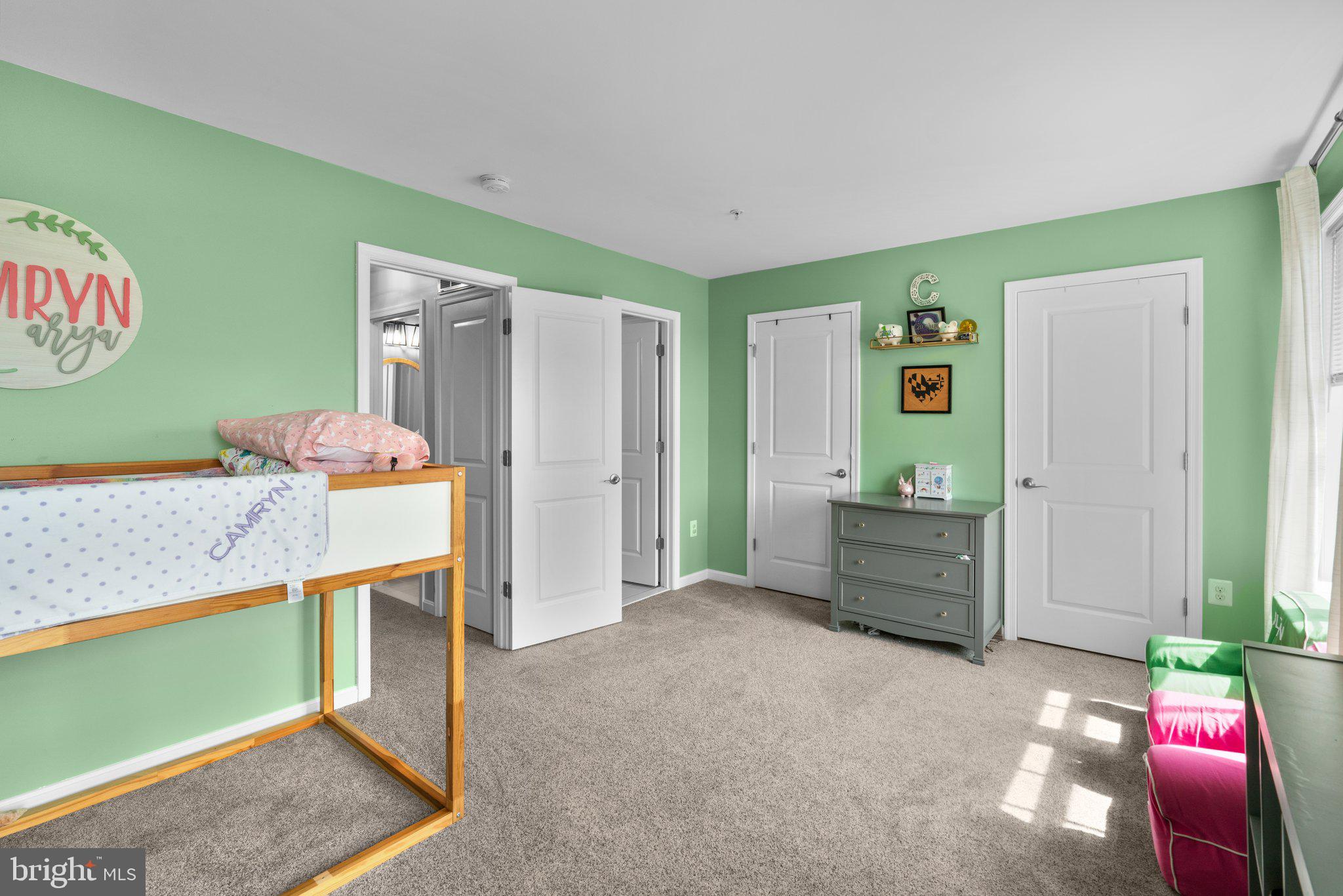 LOCUST POINT - Residential