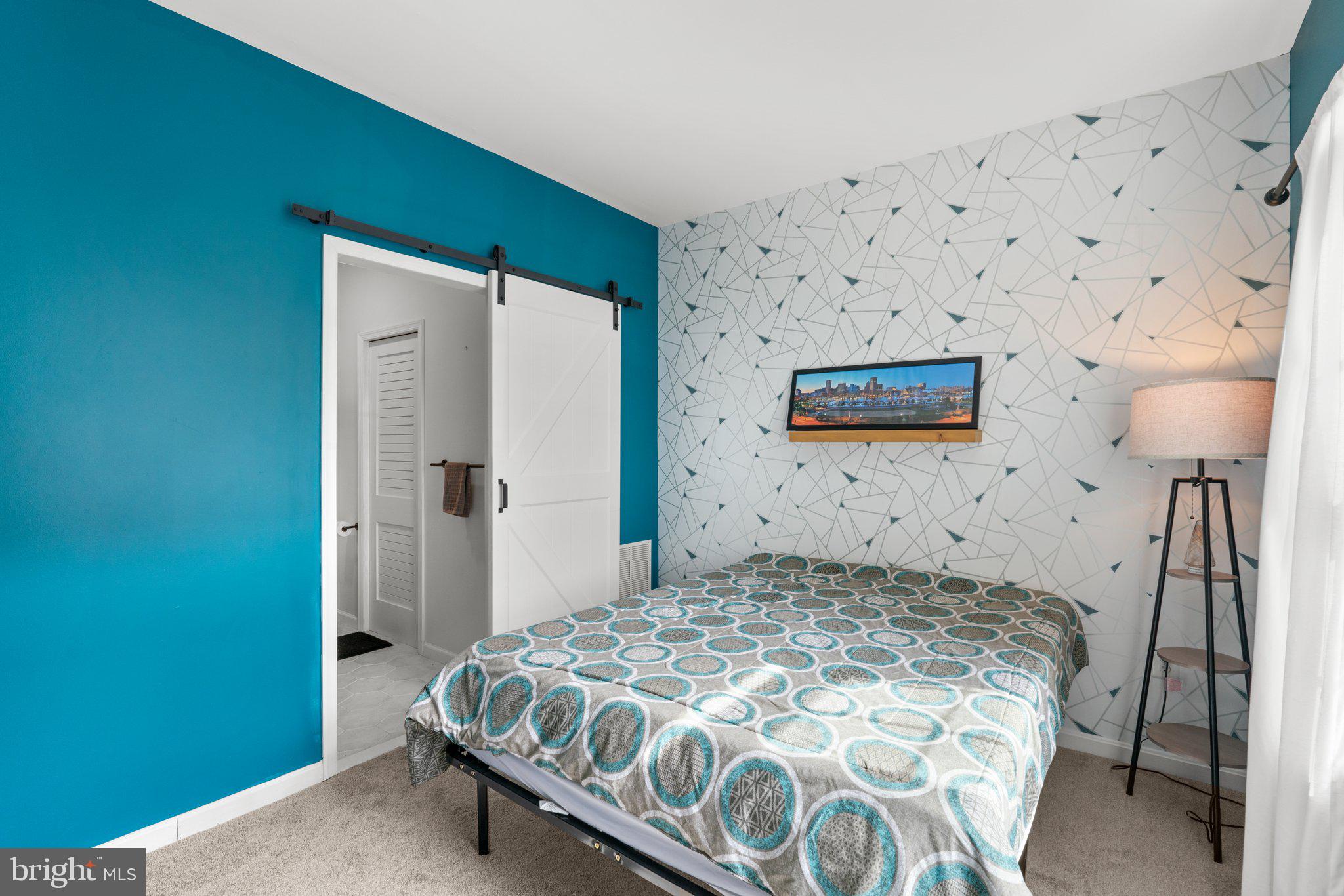 LOCUST POINT - Residential