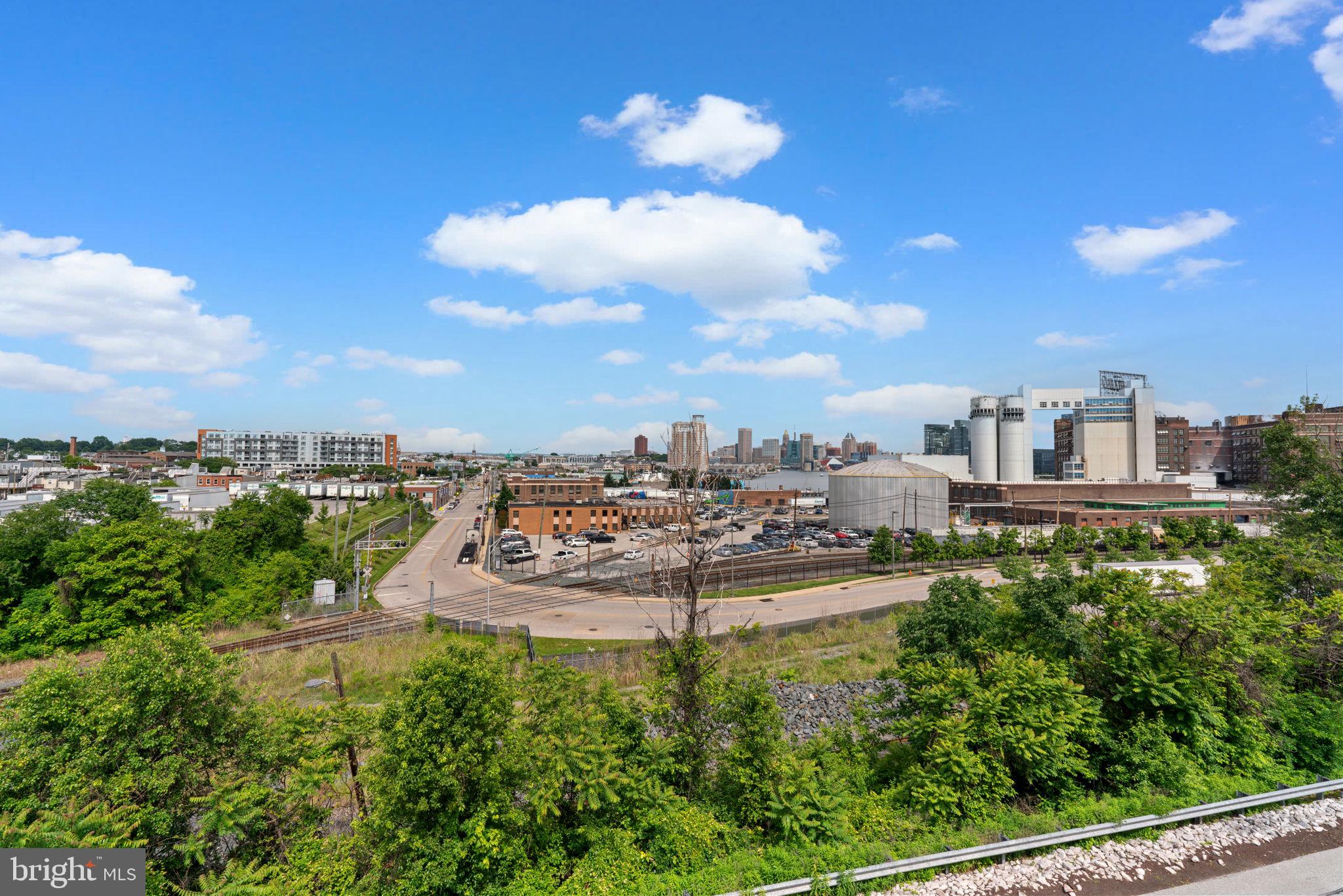 LOCUST POINT - Residential