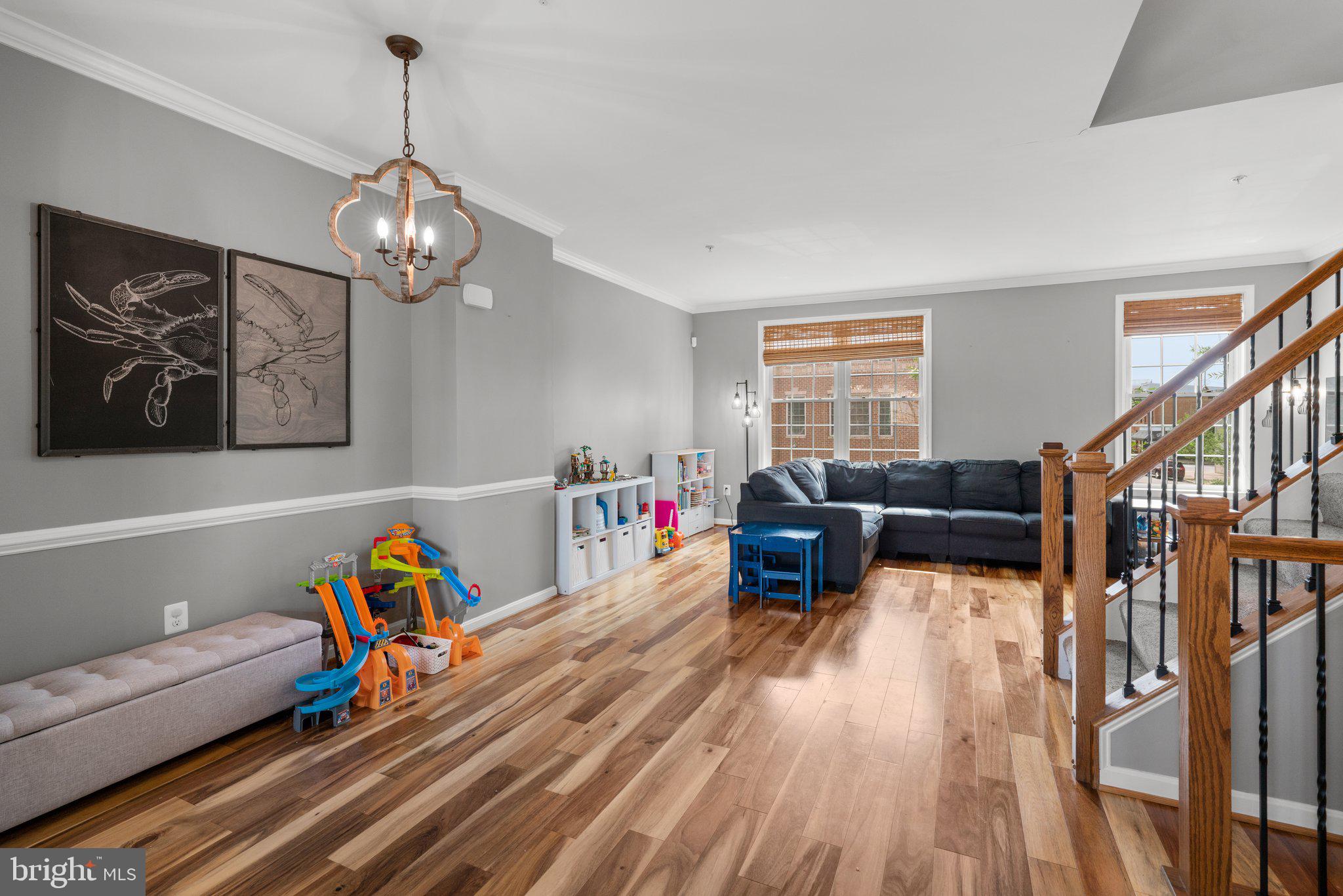 LOCUST POINT - Residential