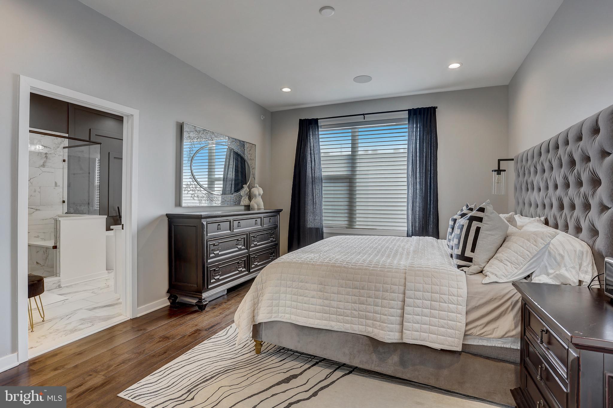 NORTHBANK - Residential