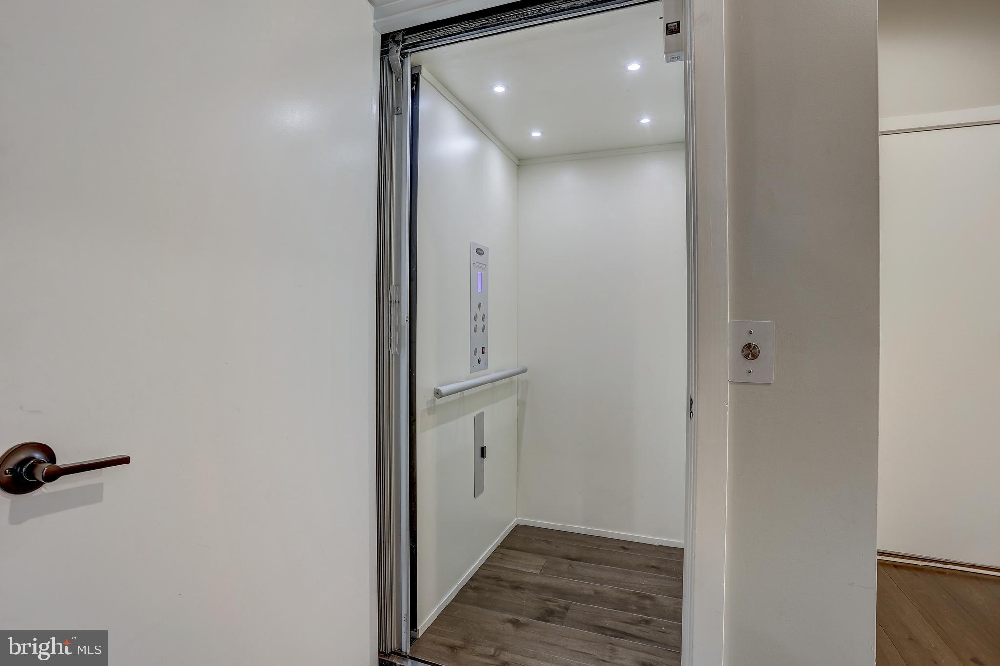 NORTHBANK - Residential