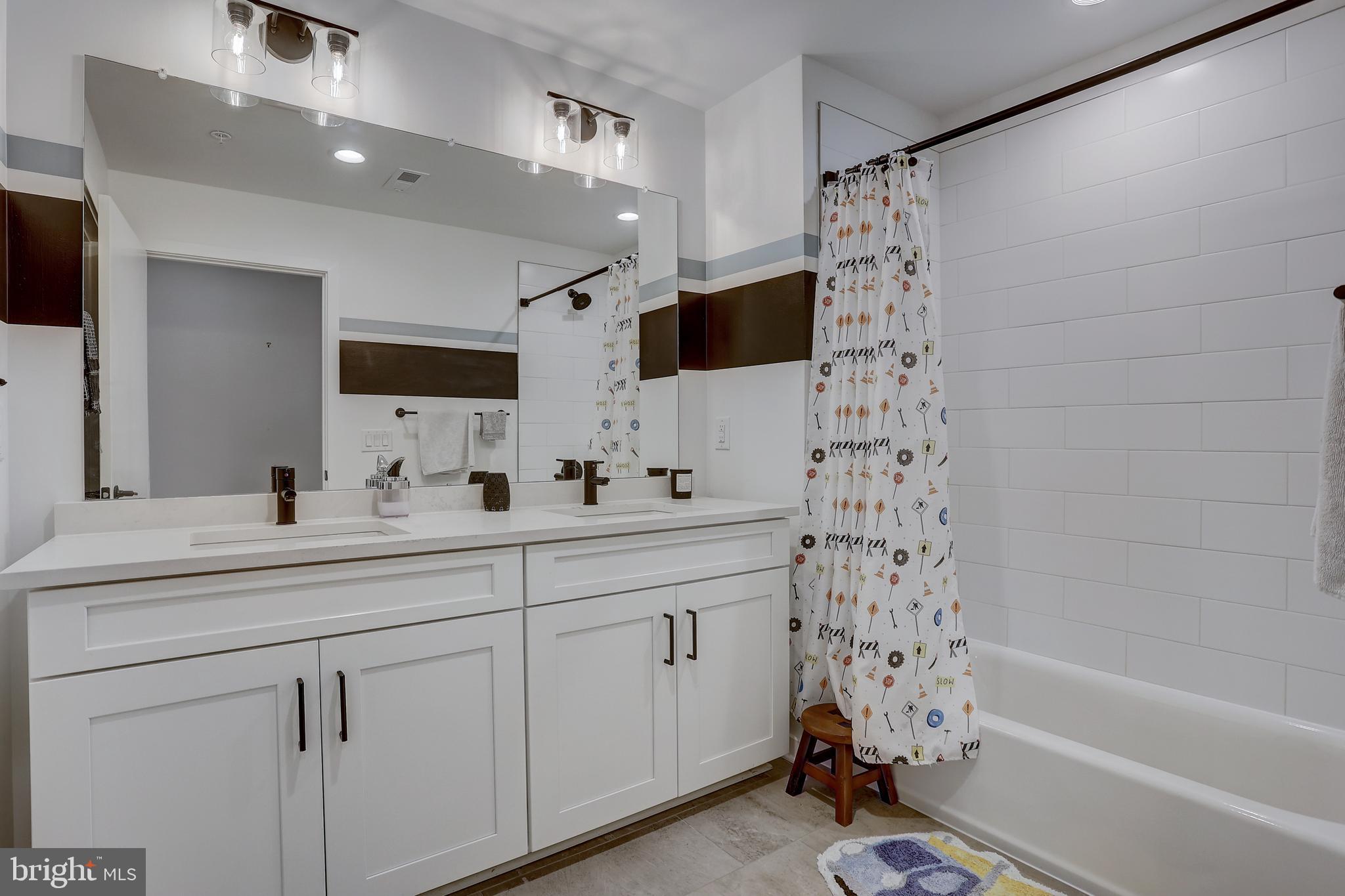 NORTHBANK - Residential