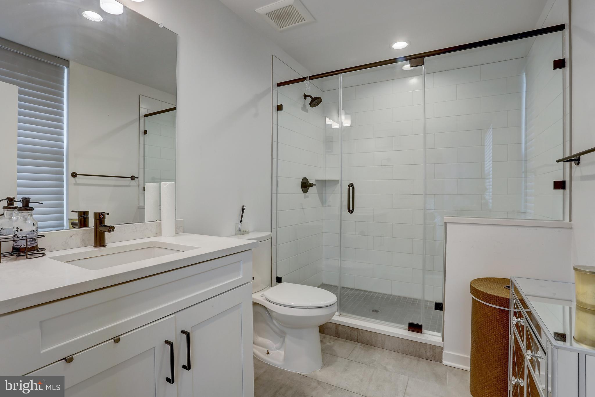 NORTHBANK - Residential