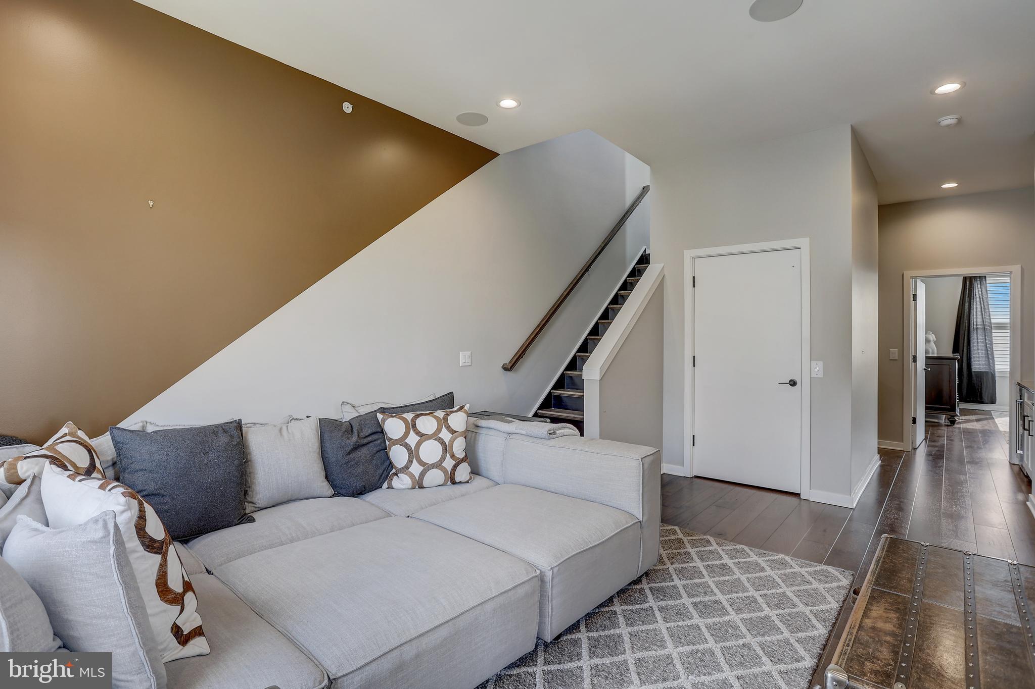 NORTHBANK - Residential