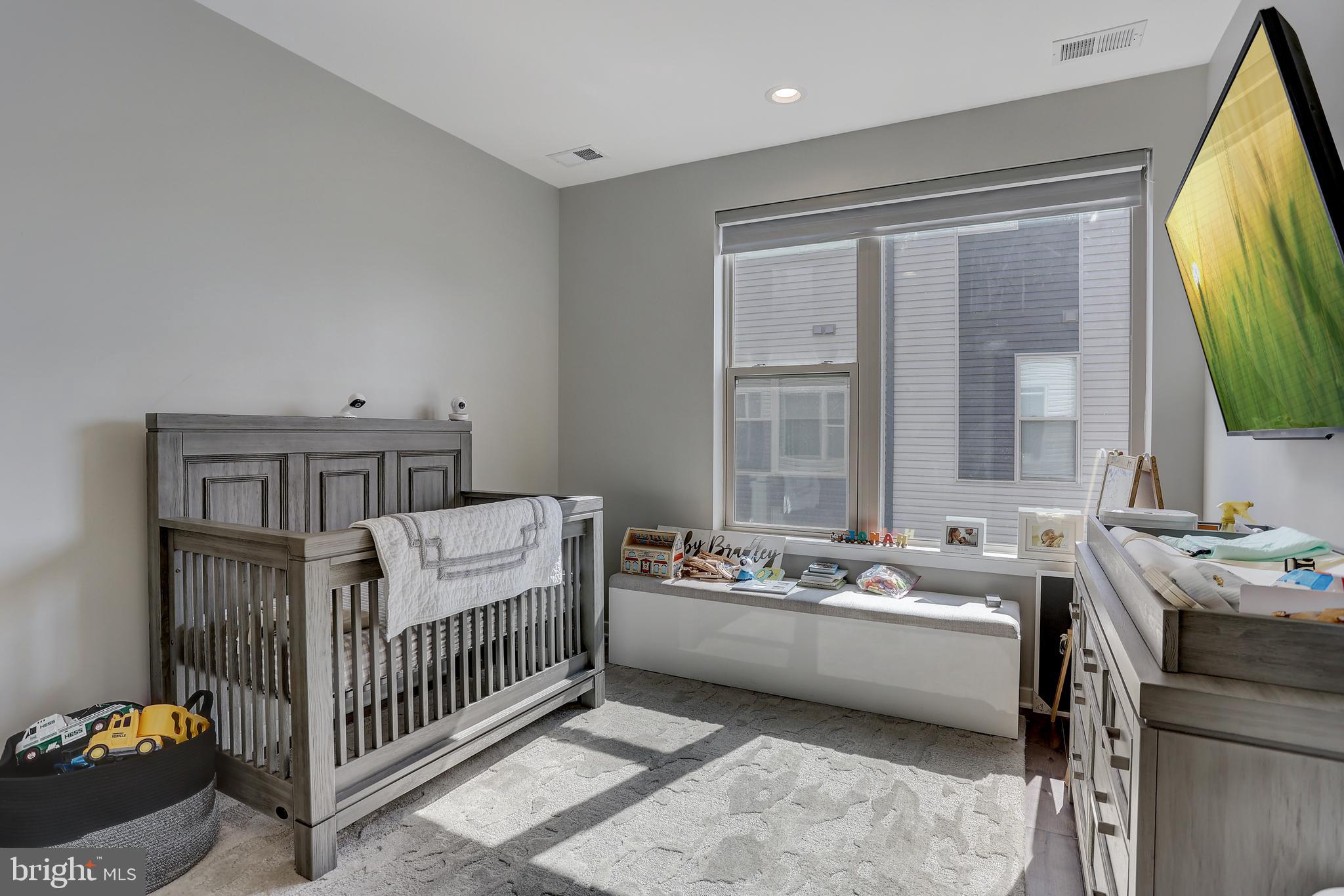 NORTHBANK - Residential