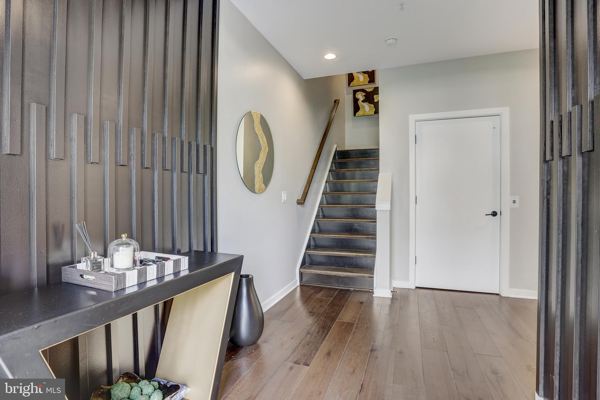 NORTHBANK - Residential