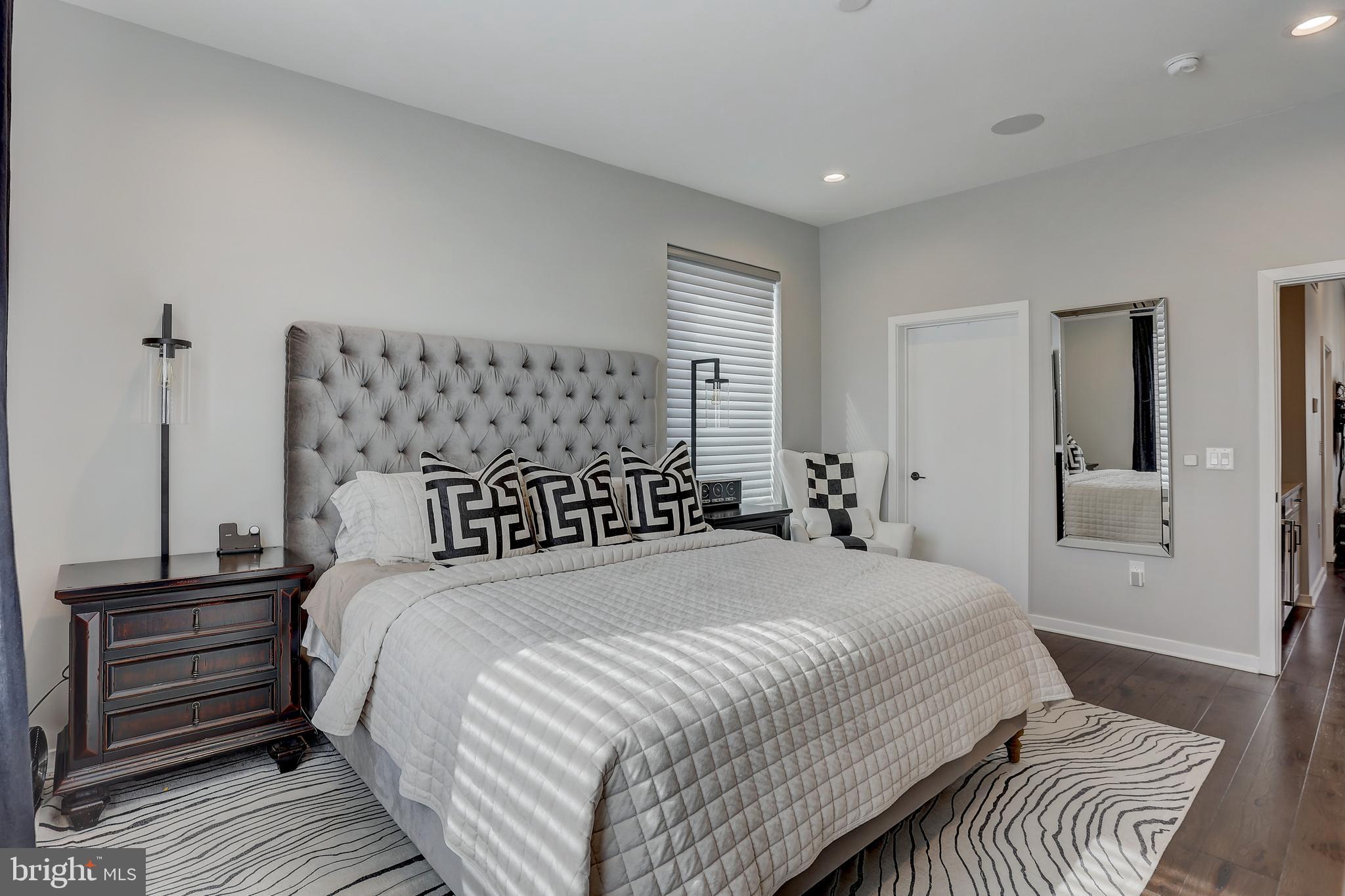 NORTHBANK - Residential