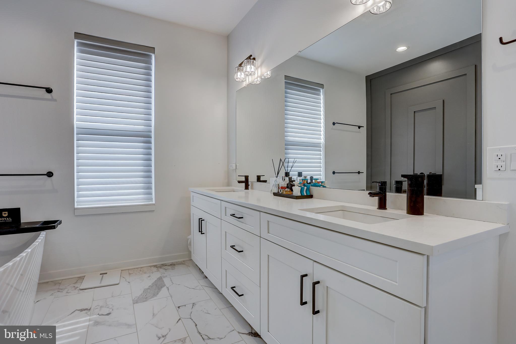 NORTHBANK - Residential