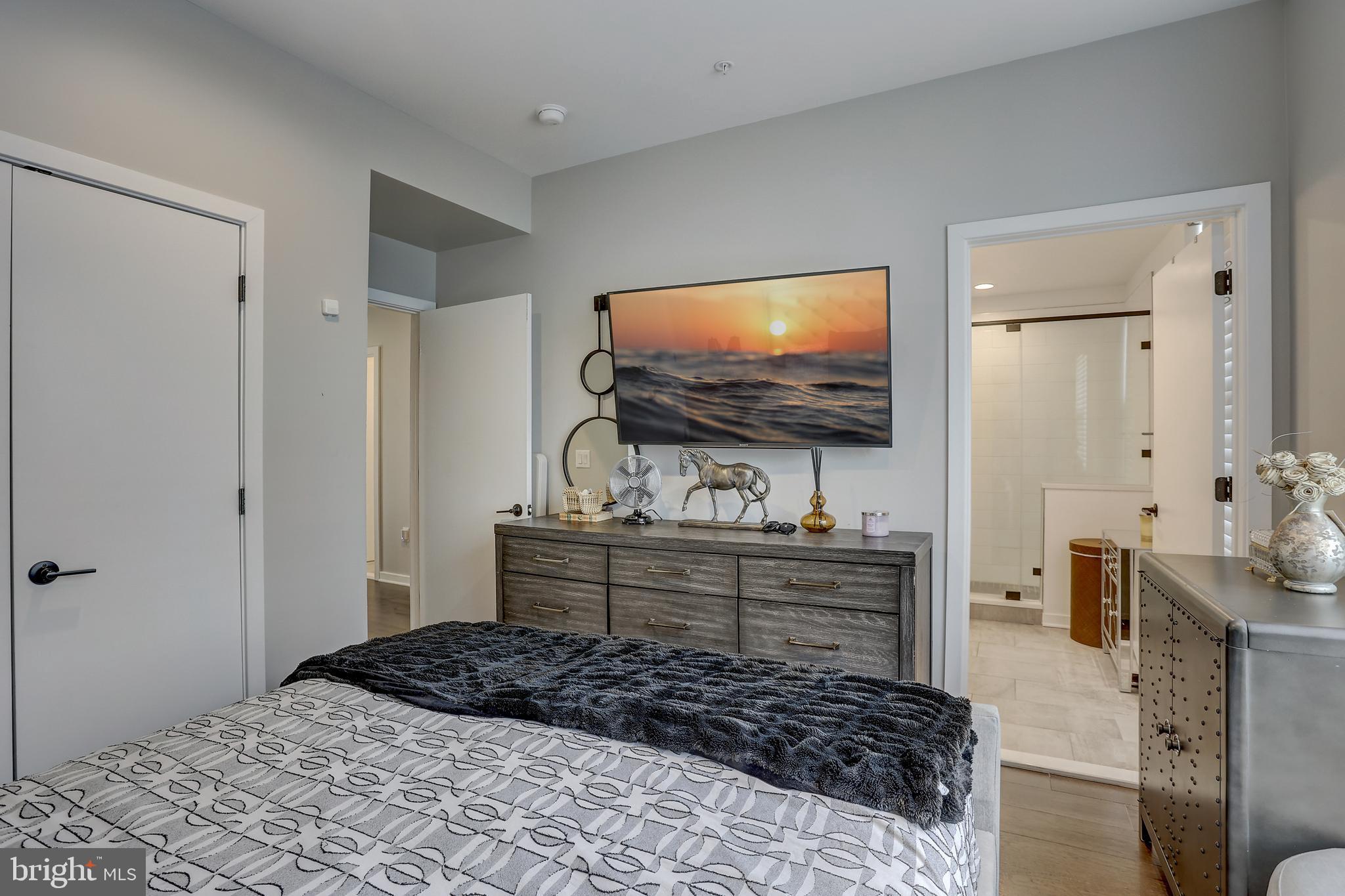 NORTHBANK - Residential