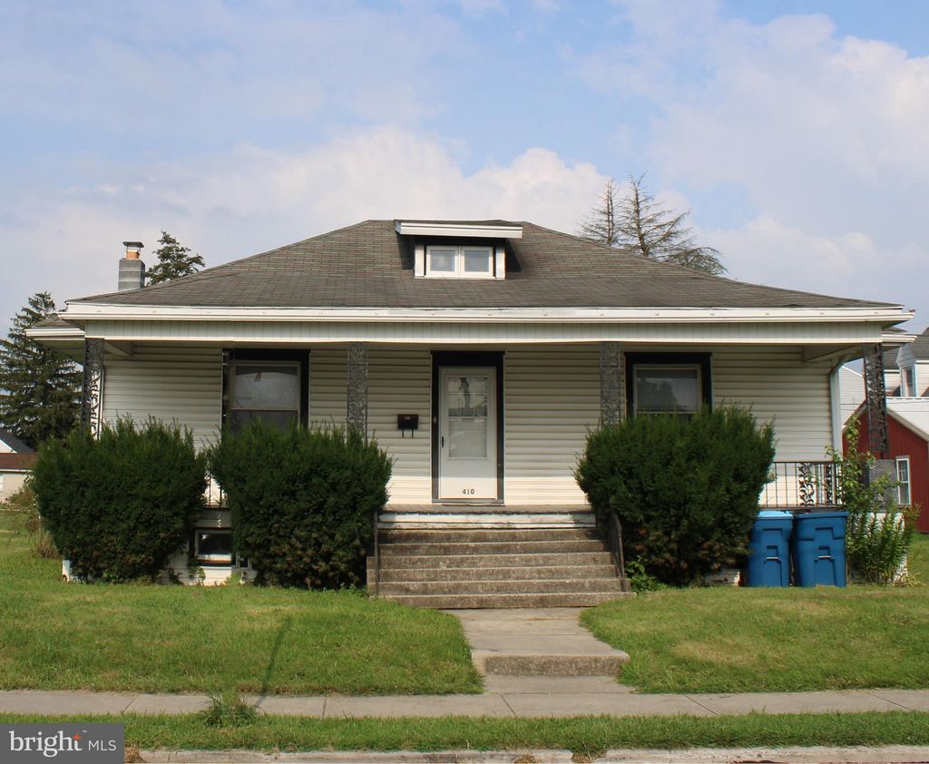 Photo of 410 N Highland Avenue, YORK, PA 17404 (MLS # PAYK2089386)