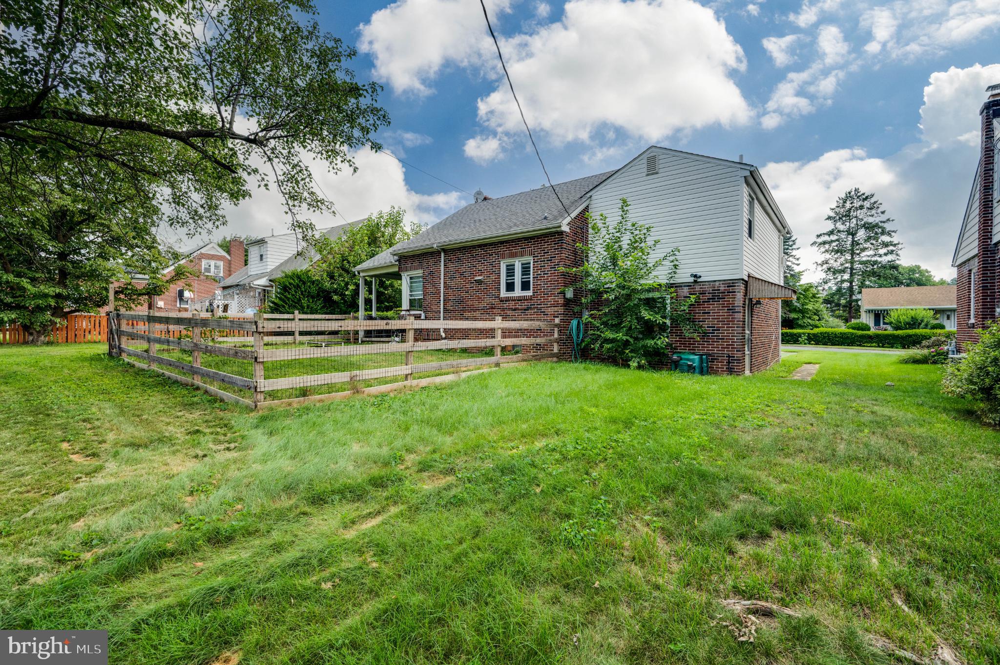 HYDE PARK - Residential