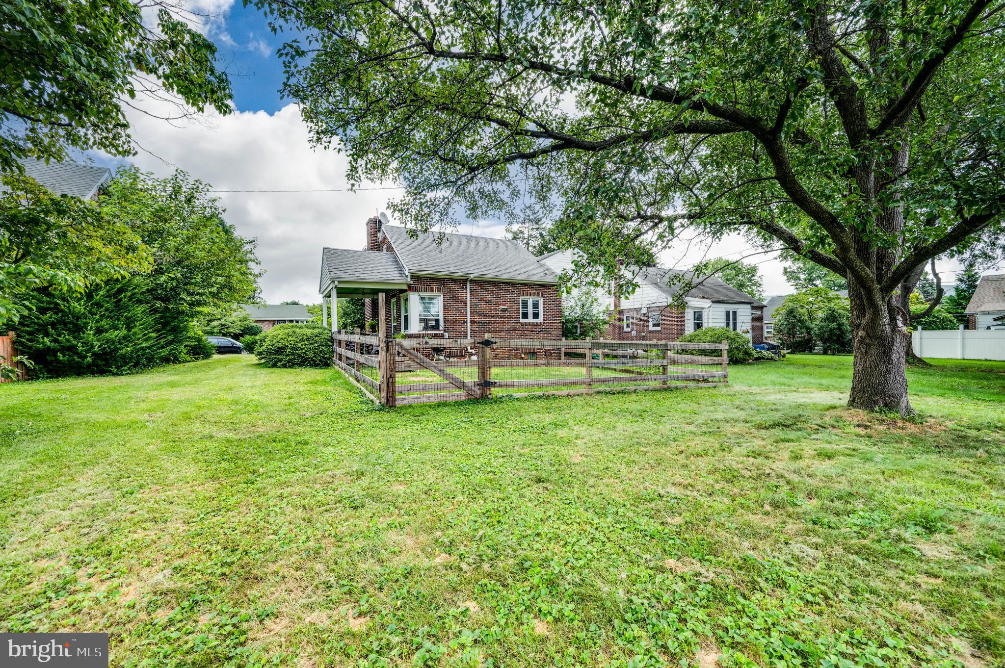 HYDE PARK - Residential