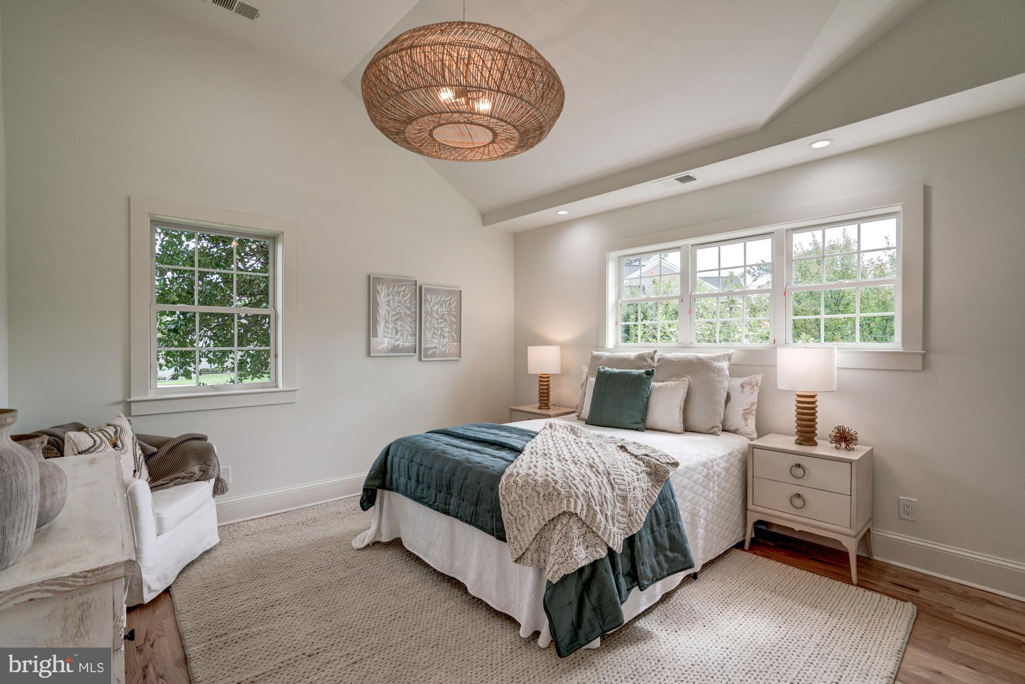 ROLLINGWOOD - Residential