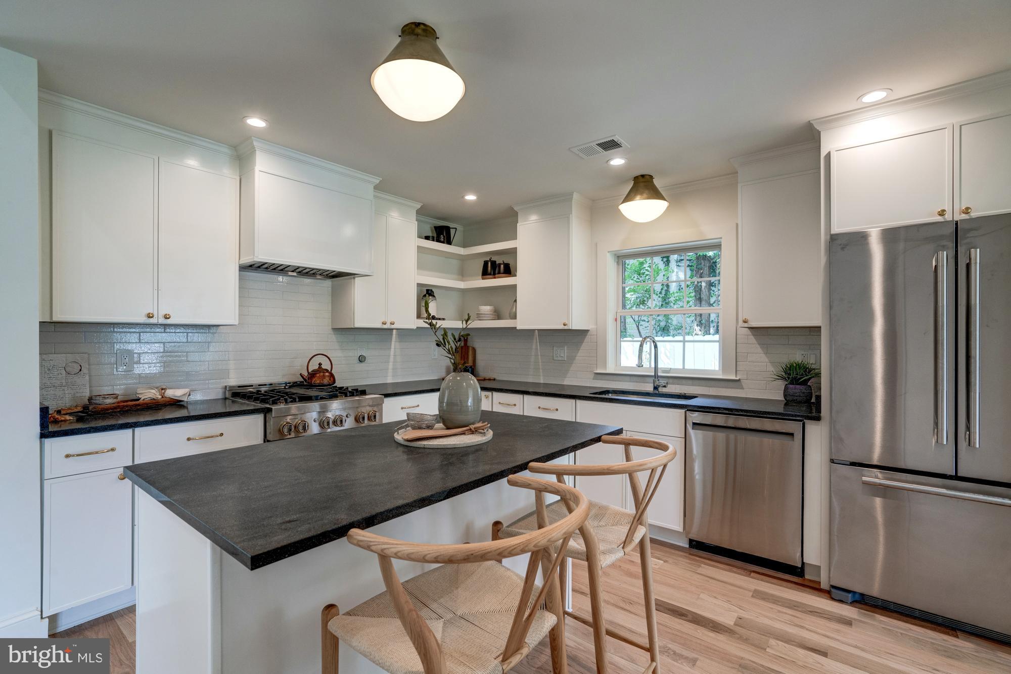 ROLLINGWOOD - Residential