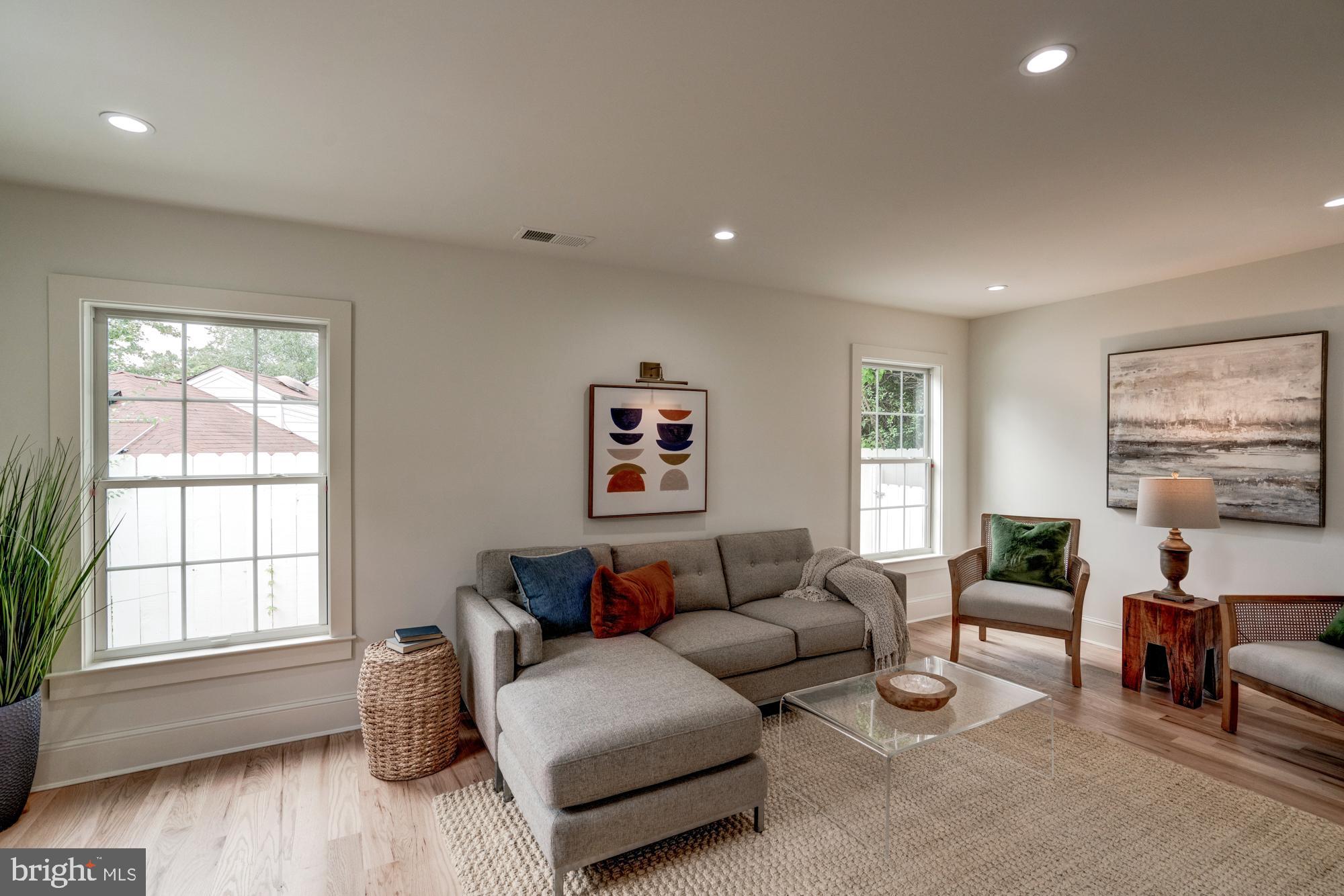 ROLLINGWOOD - Residential