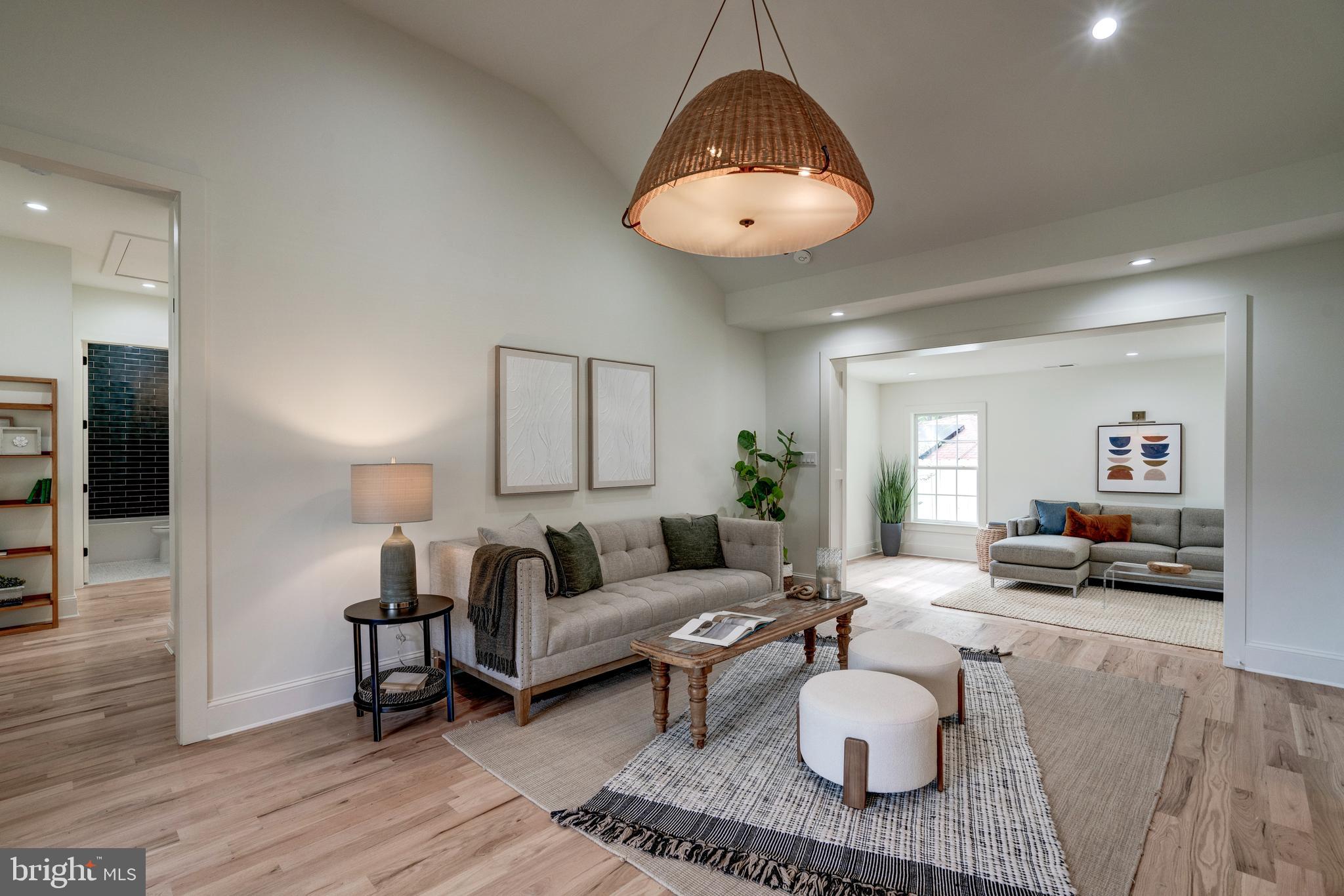 ROLLINGWOOD - Residential