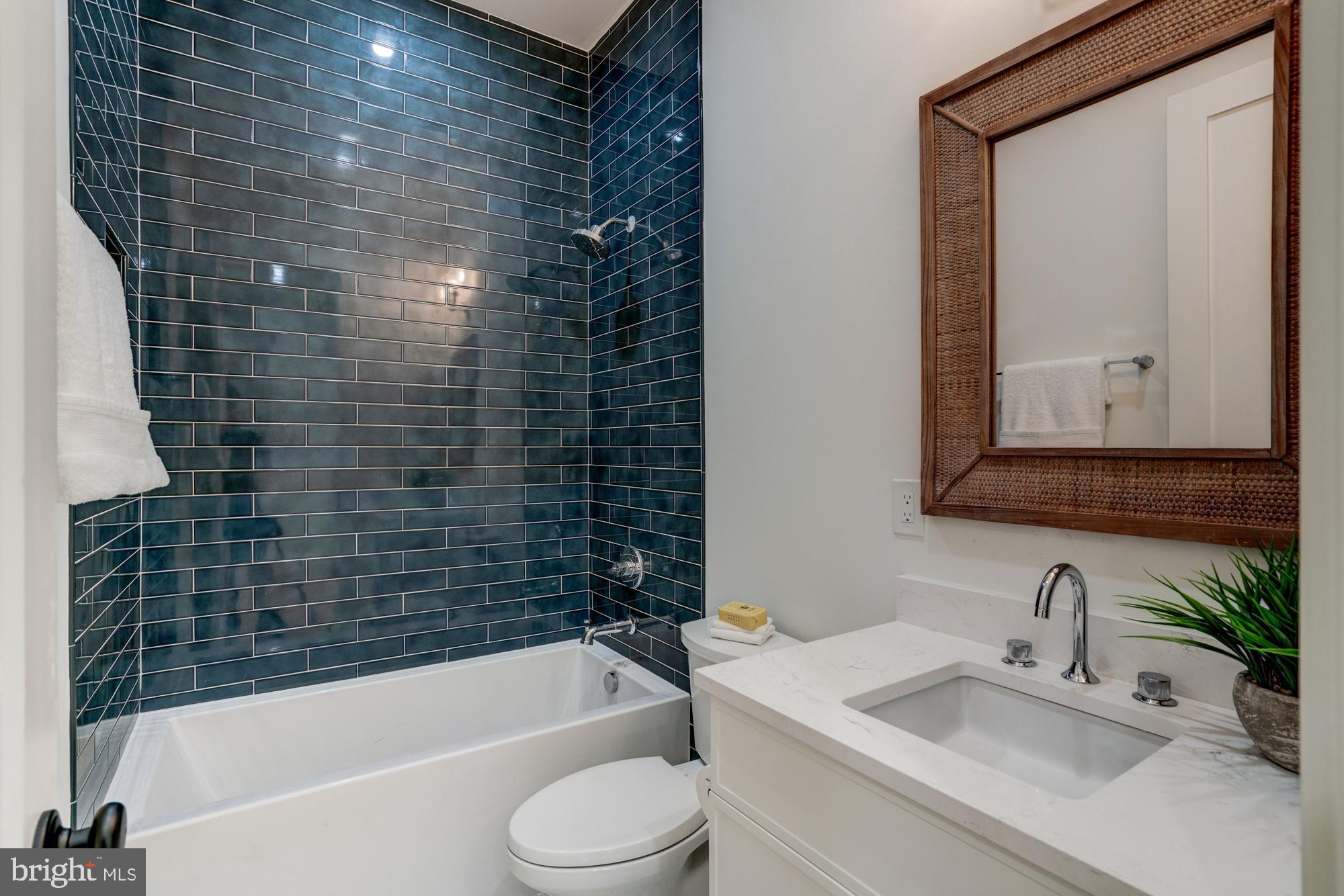 ROLLINGWOOD - Residential