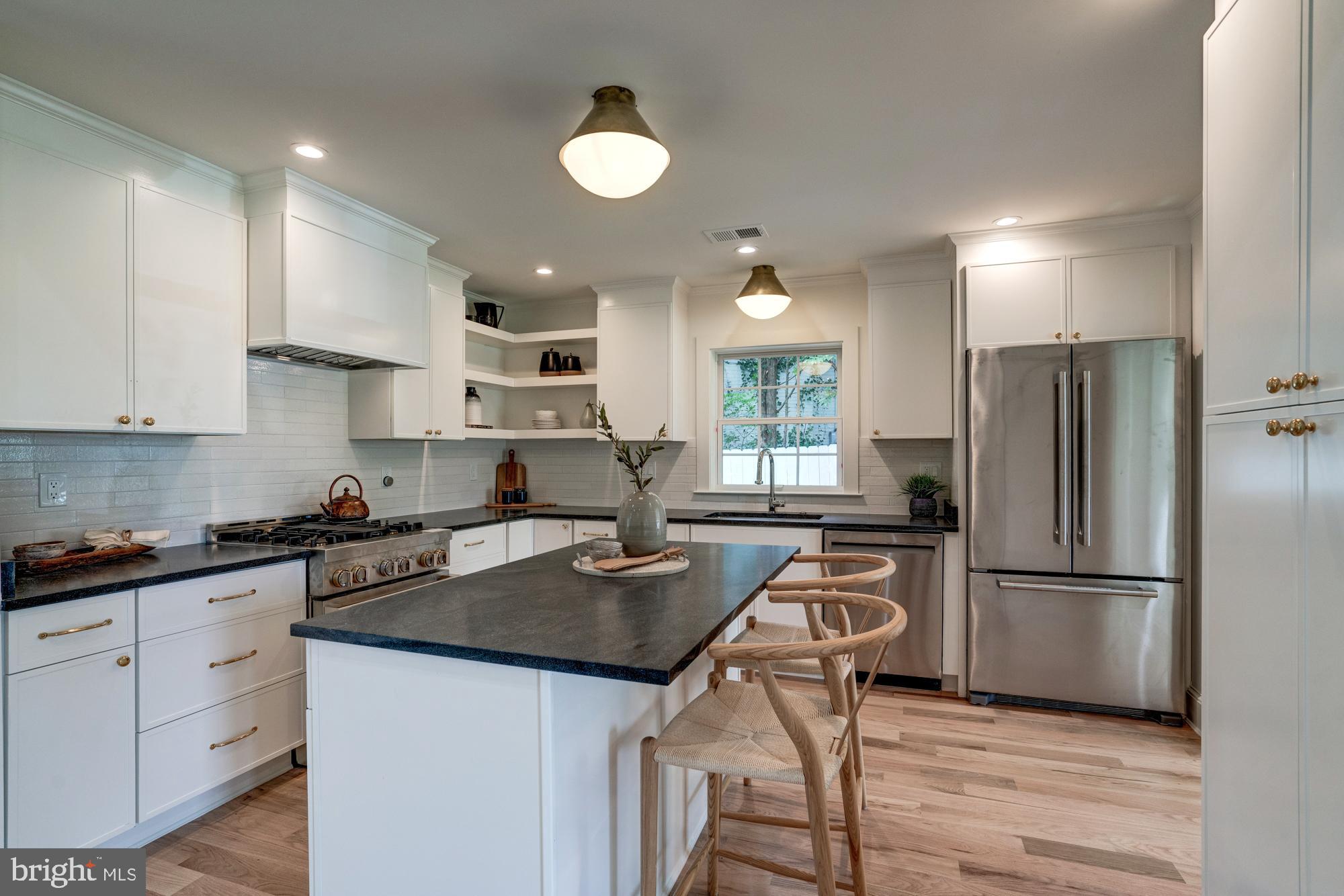 ROLLINGWOOD - Residential