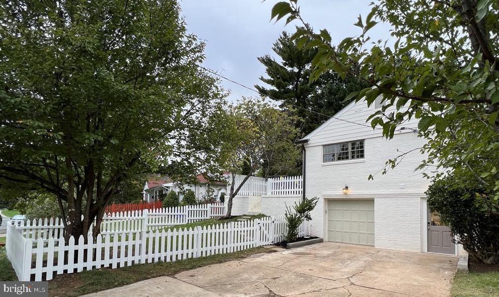 ROLLINGWOOD - Residential