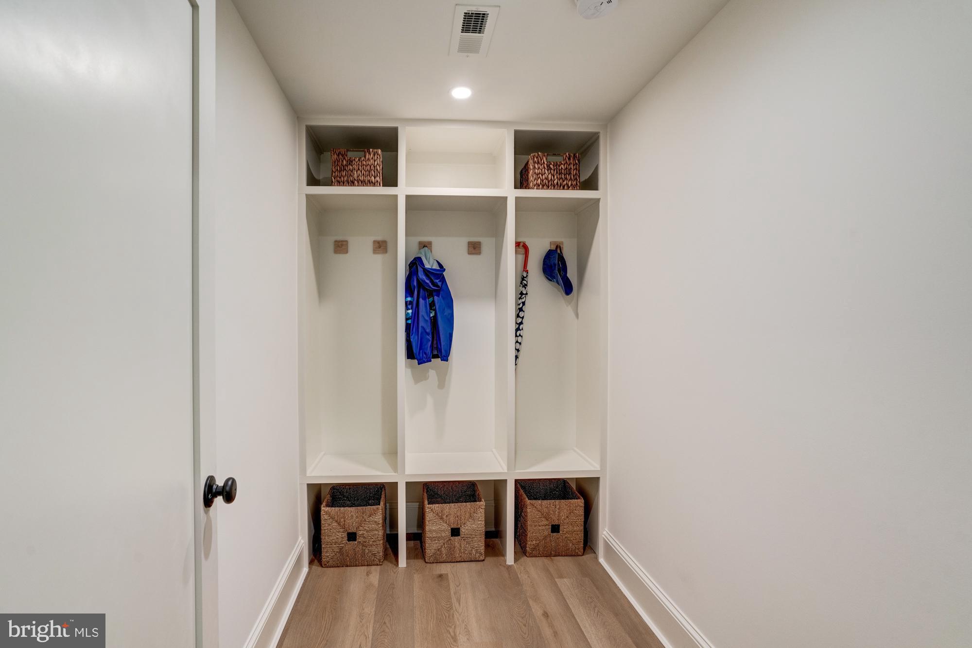 ROLLINGWOOD - Residential