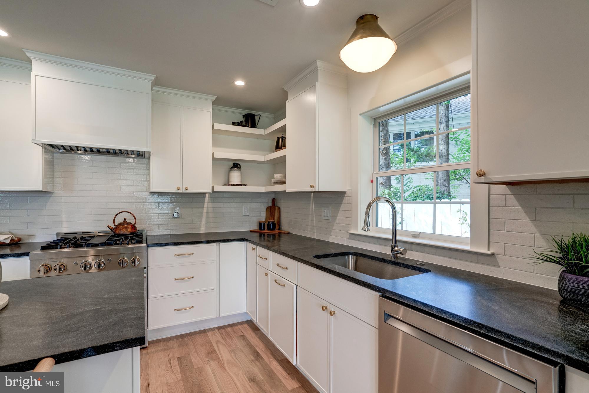 ROLLINGWOOD - Residential