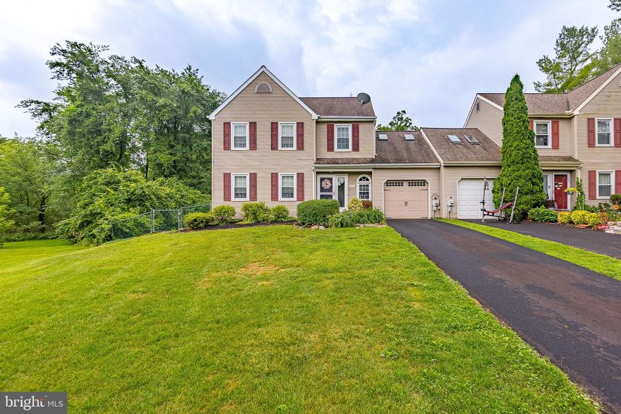 Welcome to 412 Windsor Circle, a charming 3 bed, 2.5 bath twin home located on a cul-de-sac street in the sought after Marchwood neighborhood in Exton. Enter the home into the welcoming foyer that continues into the cozy living room with hardwood floors and front windows that fill the room with natural light.  An open doorway leads to the dining area, which offers a convenient slider to the back deck and fenced in backyard, ideal for hosting gatherings and enjoying outdoor meals during the warmer months. The eat-in kitchen offers granite countertops, stainless steel appliances, and a breakfast bar where you can enjoy your morning coffee. A powder room and access to the 1-car garage completes the main level. Upstairs, you'll find the primary bedroom, which boasts hardwood floors and an en-suite with soaking tub and large custom shower. Additionally, there are two more bedrooms, a full bath and a bonus room for your home office, flex space or another bedroom, offering comfortable living spaces for family members or guests. This home's location is highly desirable, with close proximity to restaurants, shopping, parks, and easy access to major roadways. Situated within the award-winning Downingtown Area School District.  Don’t miss out on this great opportunity!