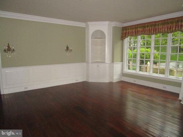 THE PINES - Residential