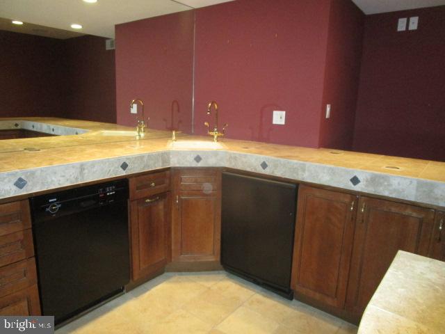 THE PINES - Residential