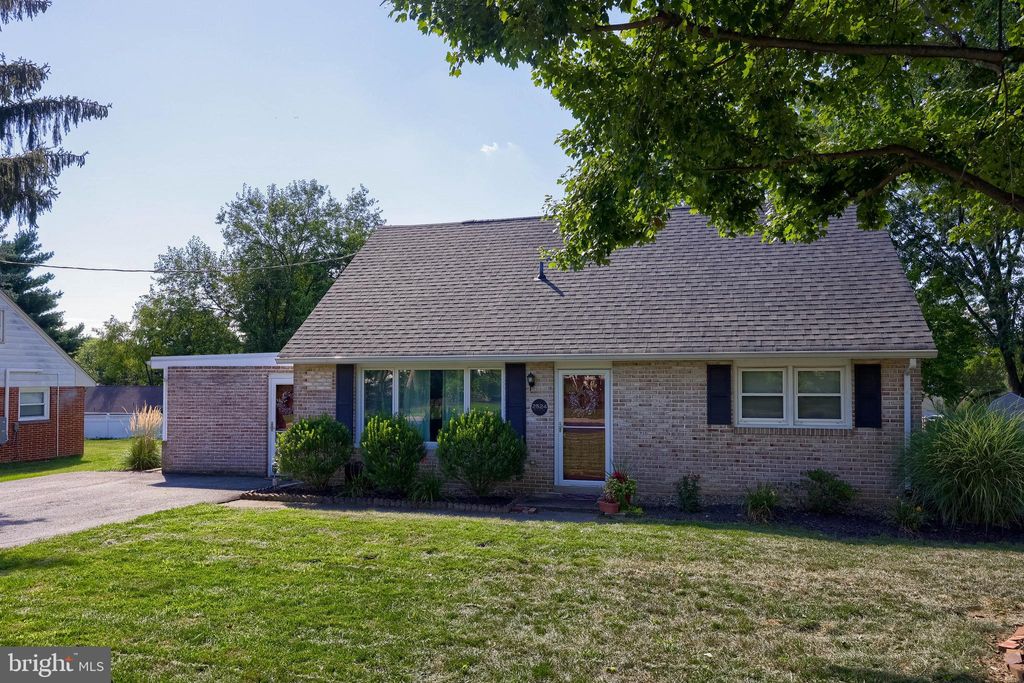 Photo of 2524 Miller Road, EAST PETERSBURG, PA 17520 (MLS # PALA2075256)