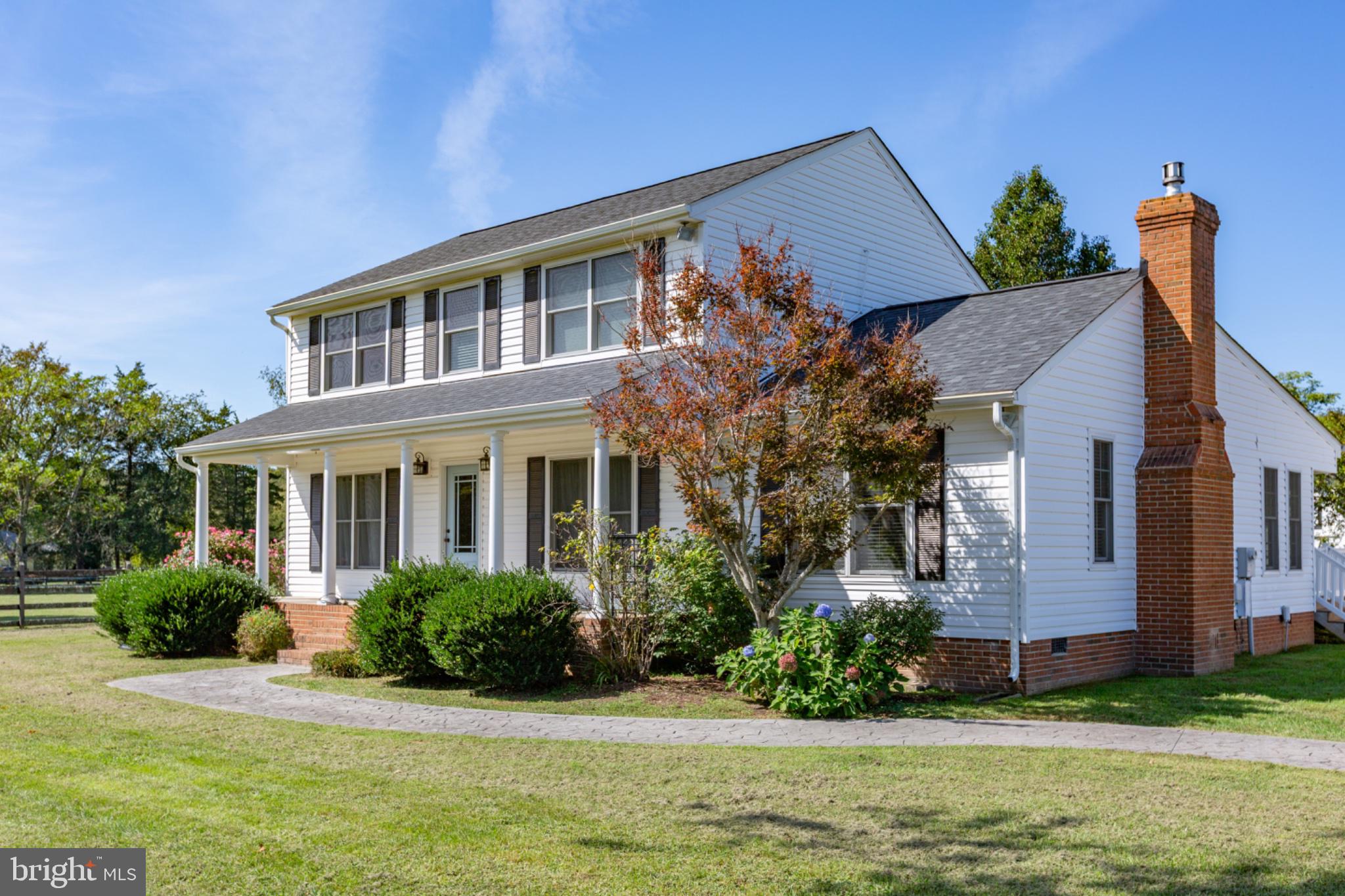 123 N POINT DRIVE N
