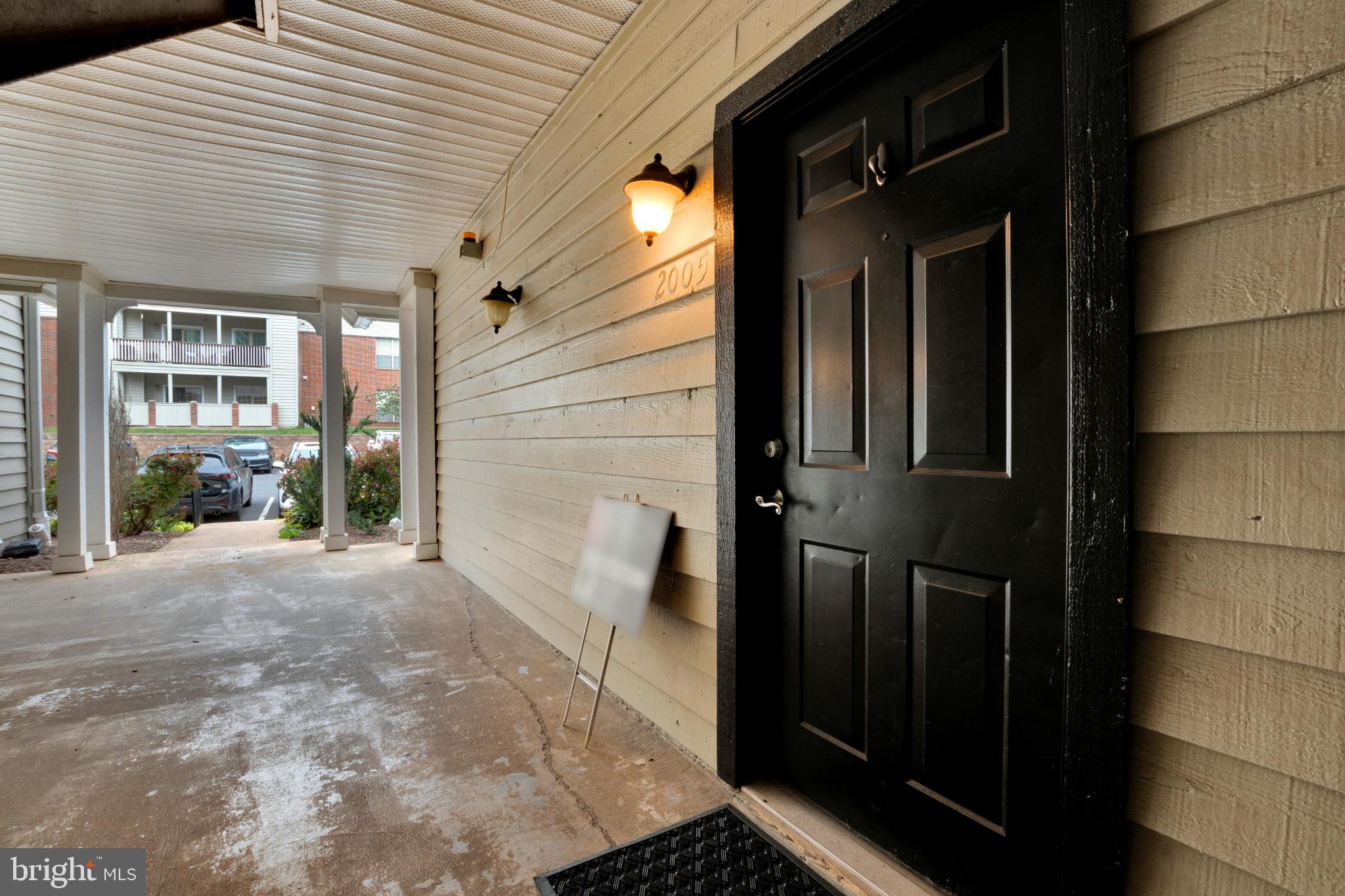 PENDERBROOK SQUARE CONDOMINIUMS - Residential