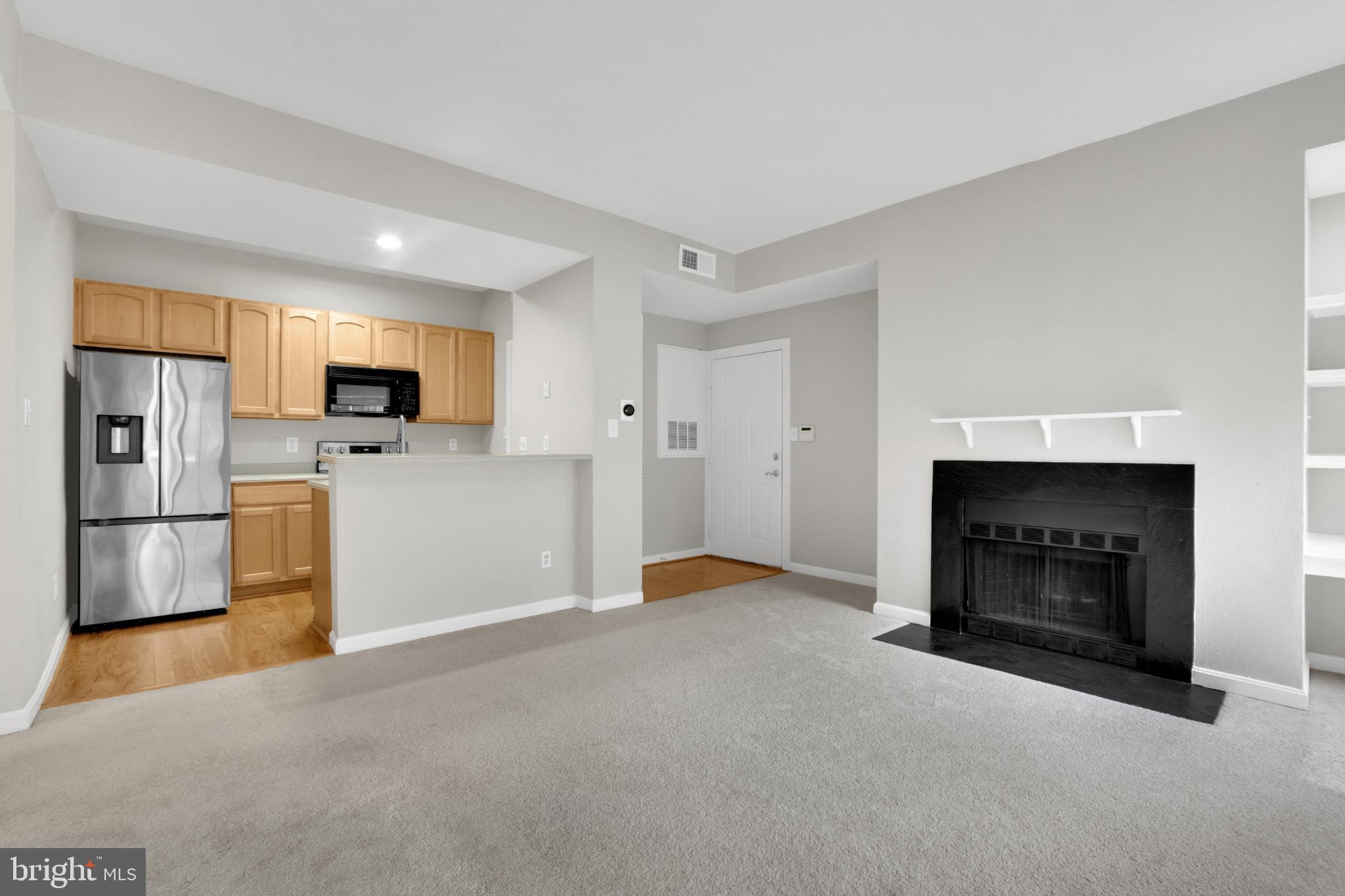 PENDERBROOK SQUARE CONDOMINIUMS - Residential