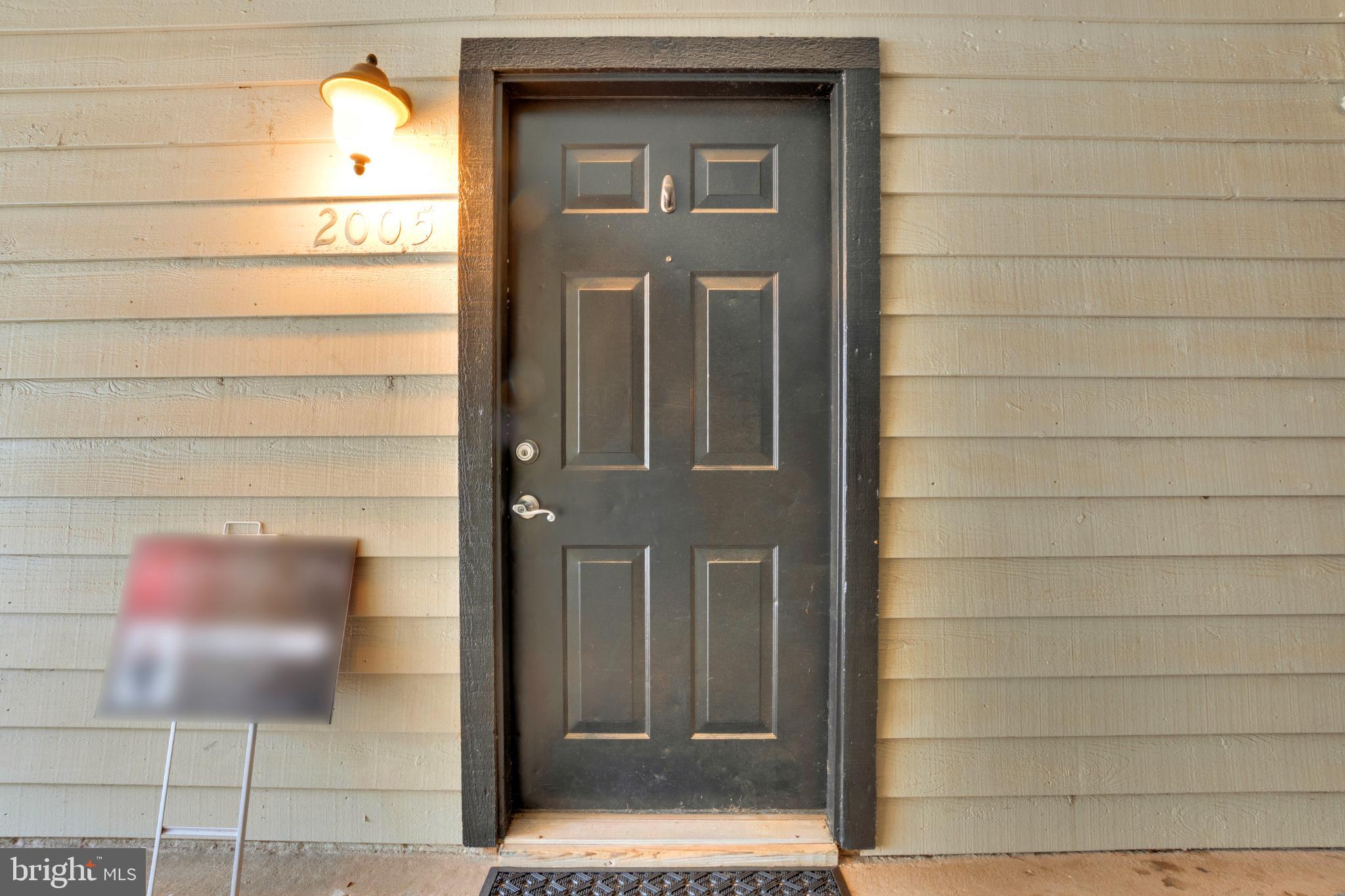 PENDERBROOK SQUARE CONDOMINIUMS - Residential