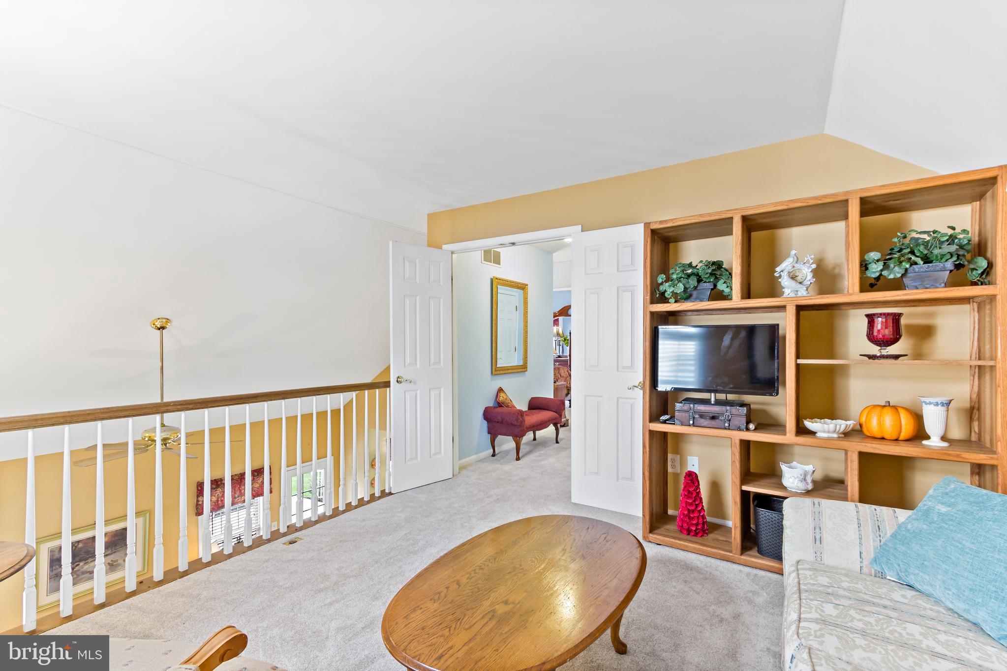 COUNTRY WALK - Residential