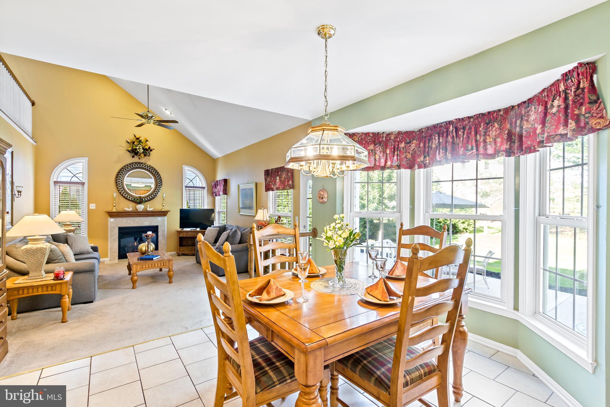 COUNTRY WALK - Residential