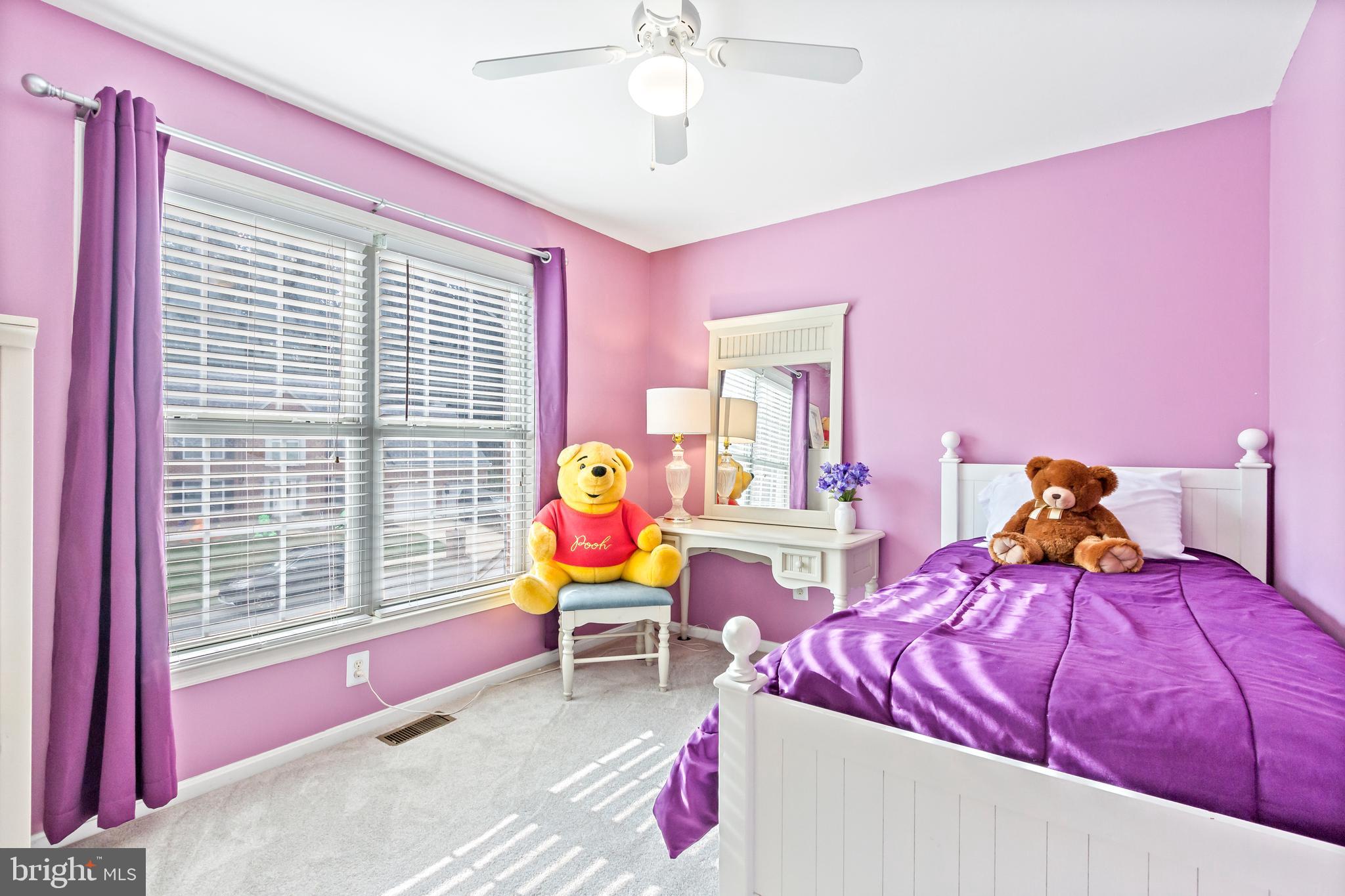 COUNTRY WALK - Residential